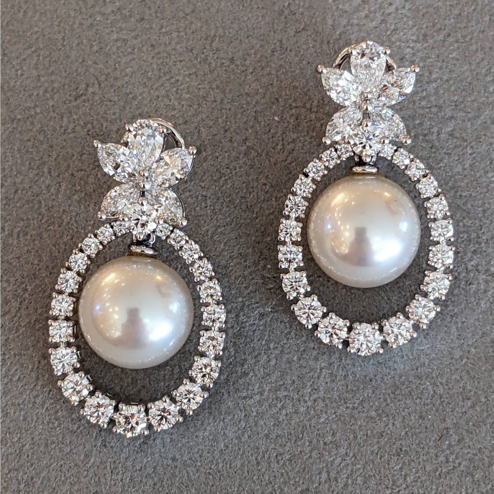 Natural Diamond and Pearl Dangle Earrings in 18k White Gold