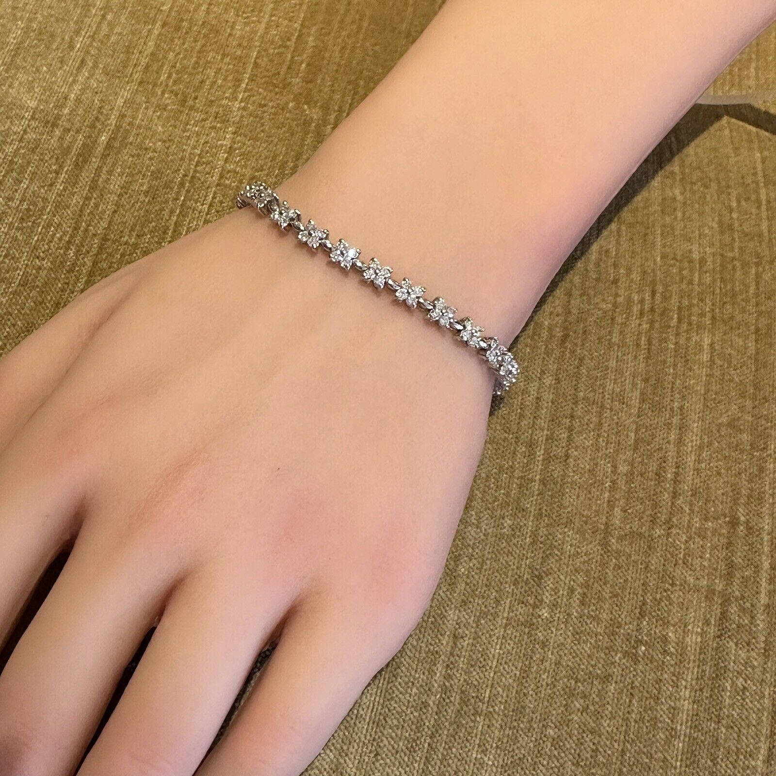Natural Diamond Floret Bracelet 3.00 cttw in Platinum