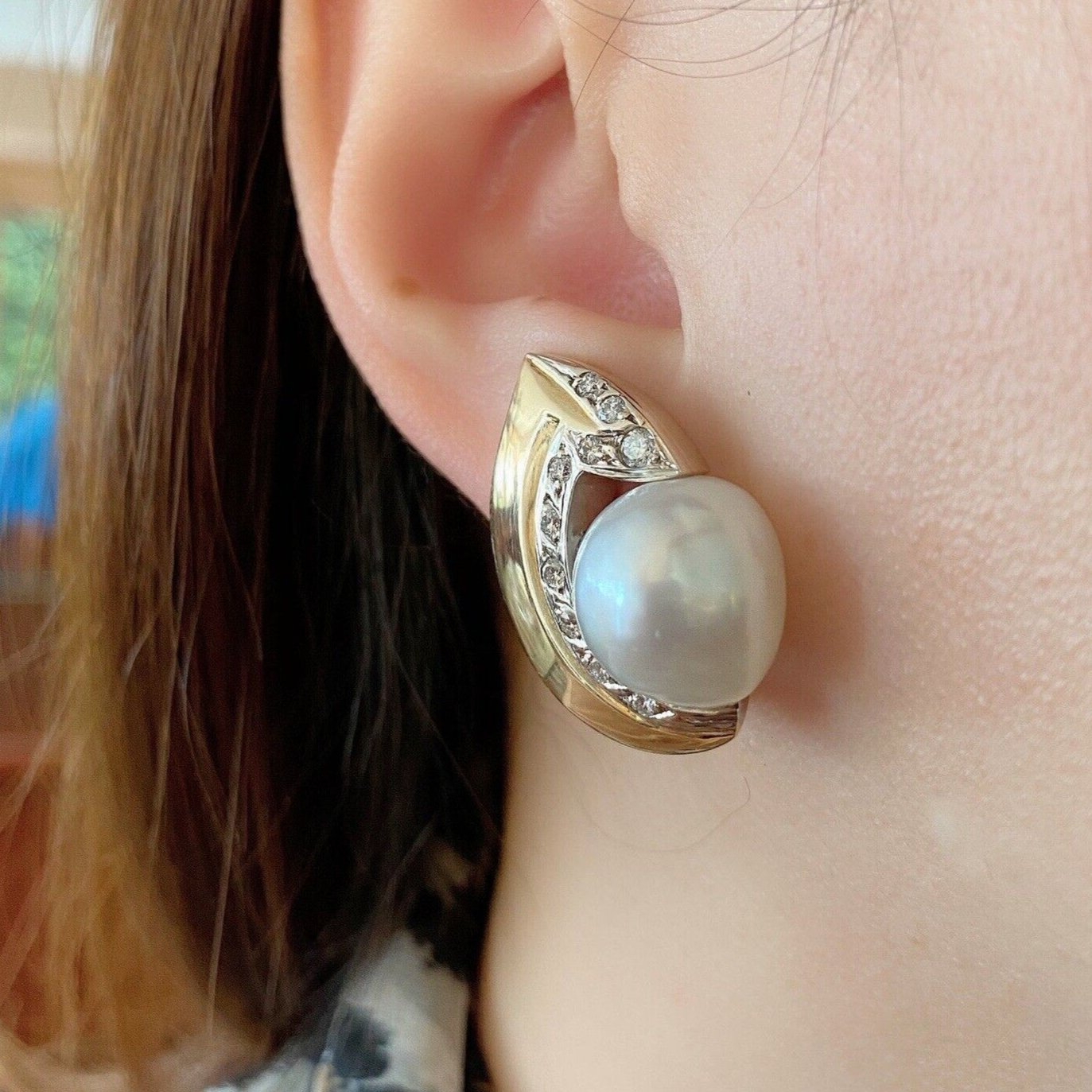 Baroque Pearls and Diamond Earrings in 18k Yellow Gold