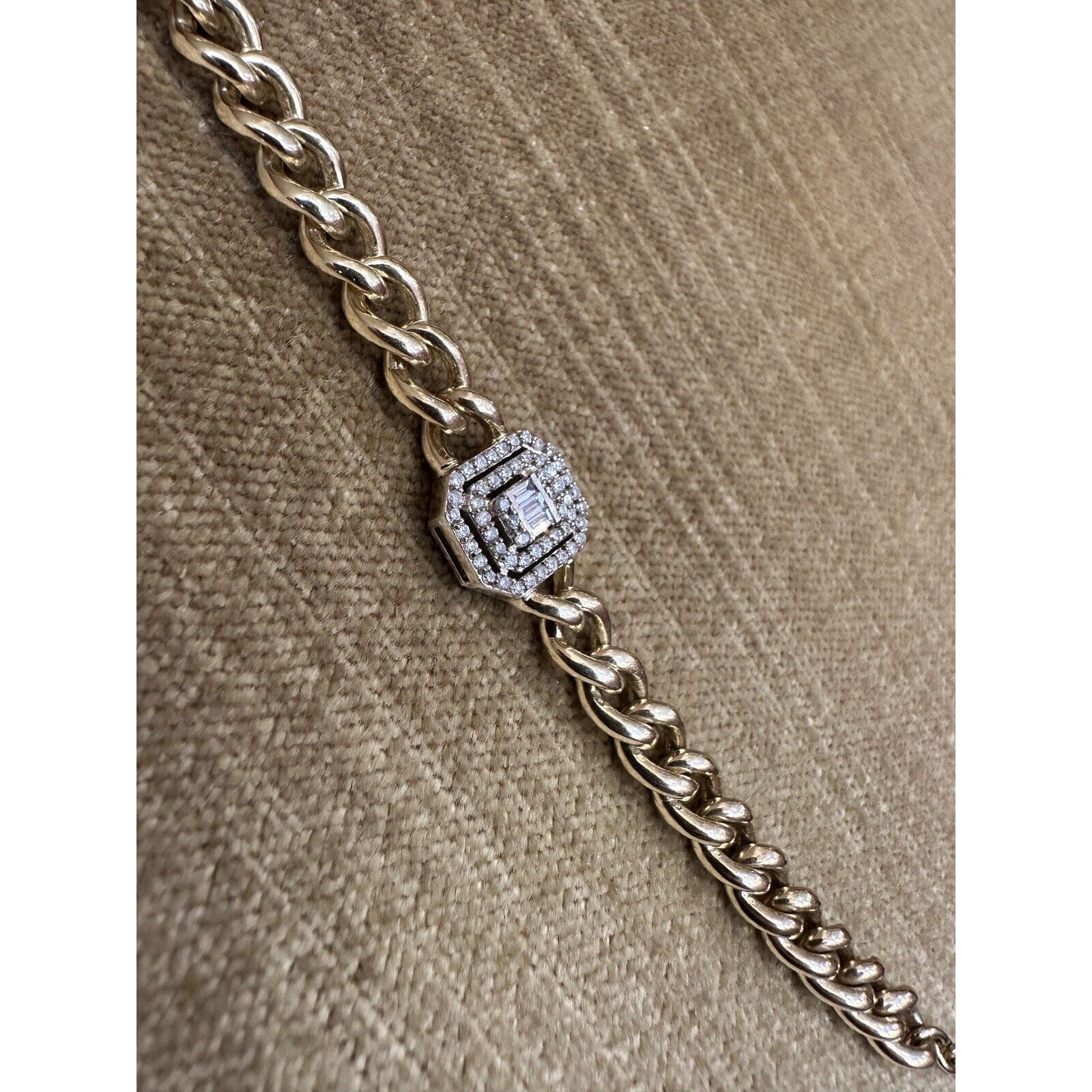 Pave & Illusion Set Diamond Curb Link Bracelet in 18k Yellow Gold