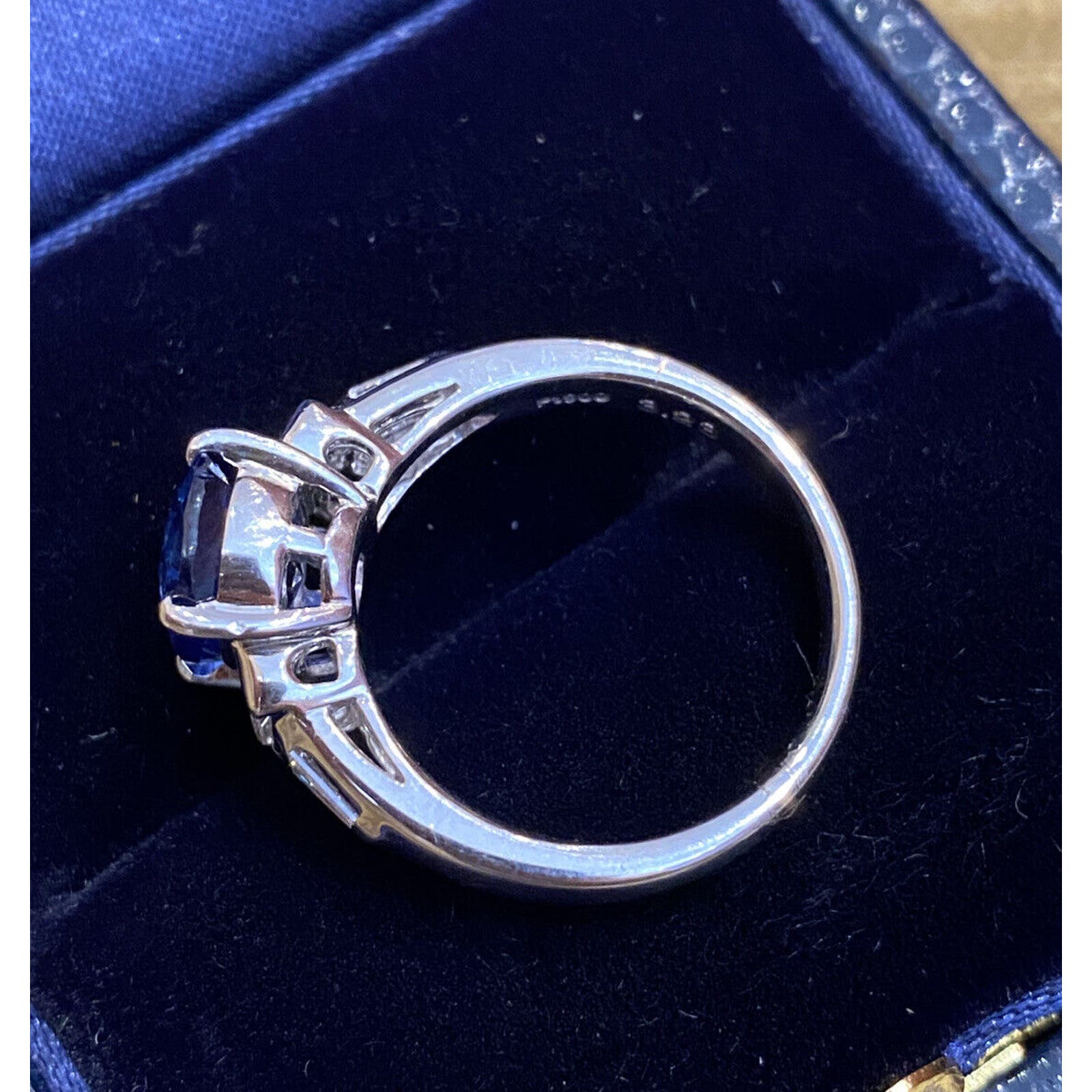 GIA Natural No Heat Oval Sapphire 3.23 ct in Platinum Diamond Ring - HM2369ZI