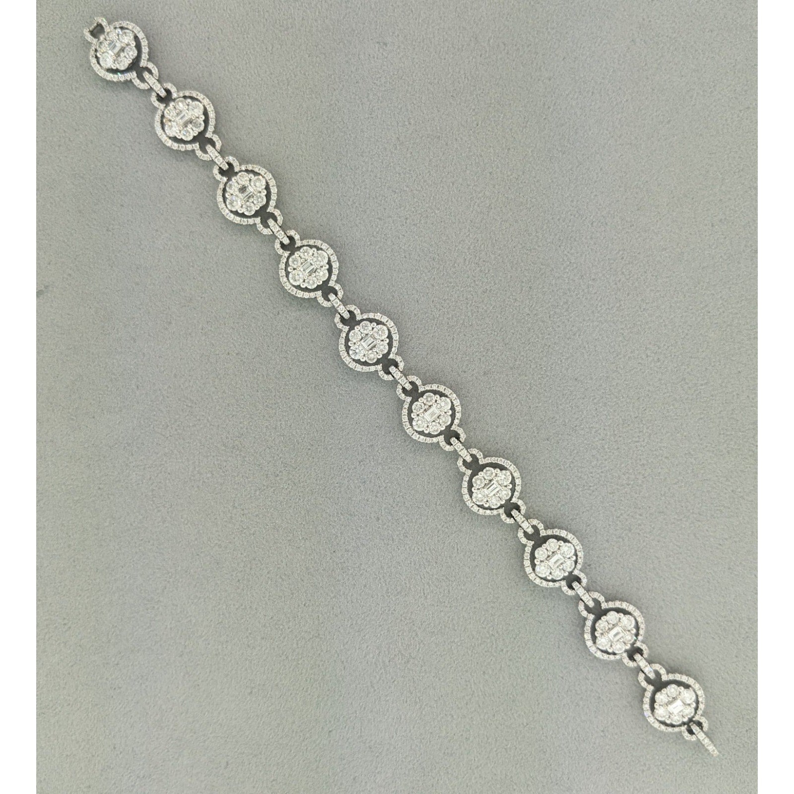 Natural Diamond Oval Link Bracelet 8.22 ctw in 18k White Gold