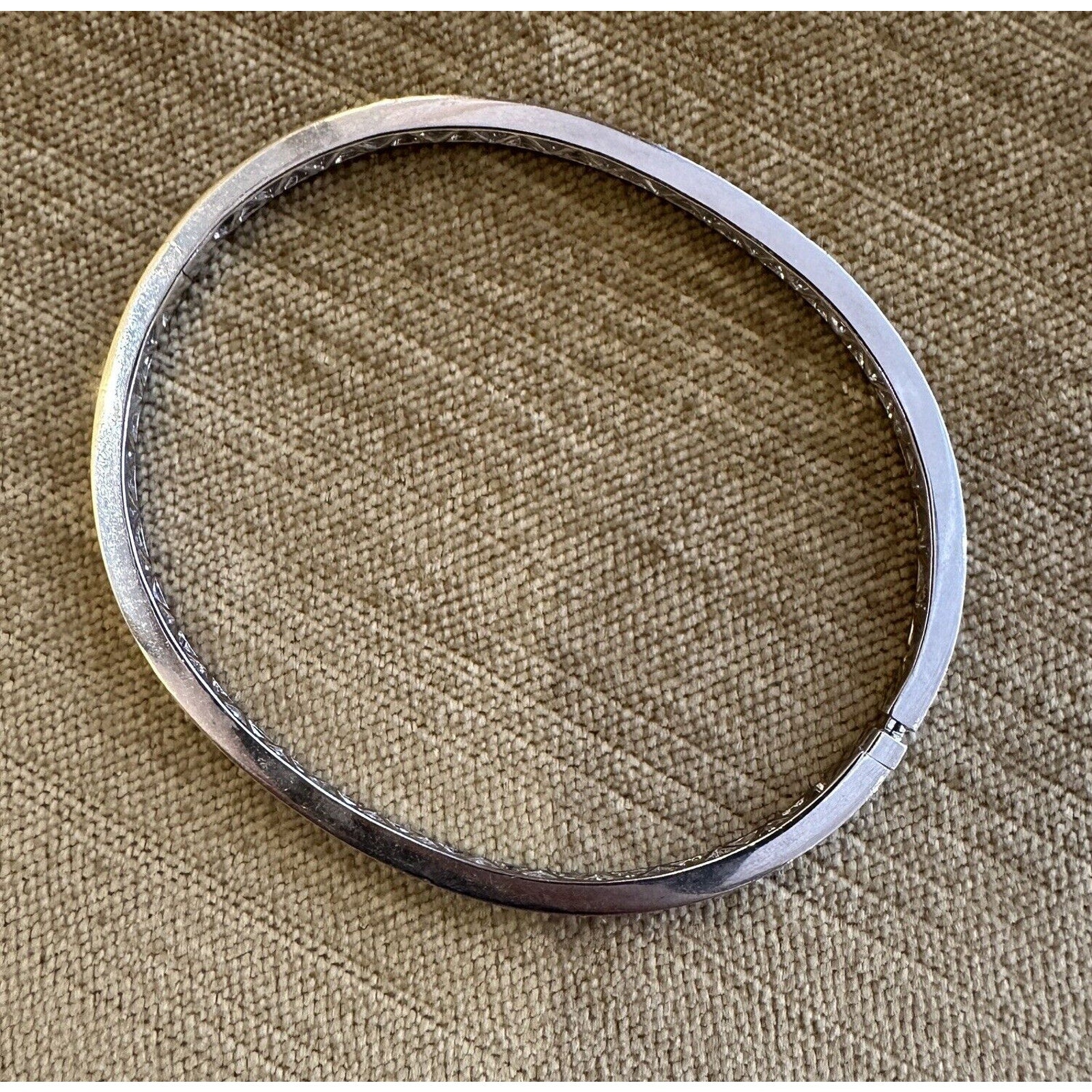 Natural Single Row Diamond Bangle Bracelet in 18k White Gold