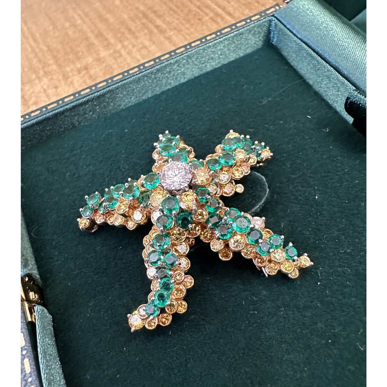 Starfish Pin w/Diamond, Emeralds and Yellow Diamonds in 18k Yellow Gold
