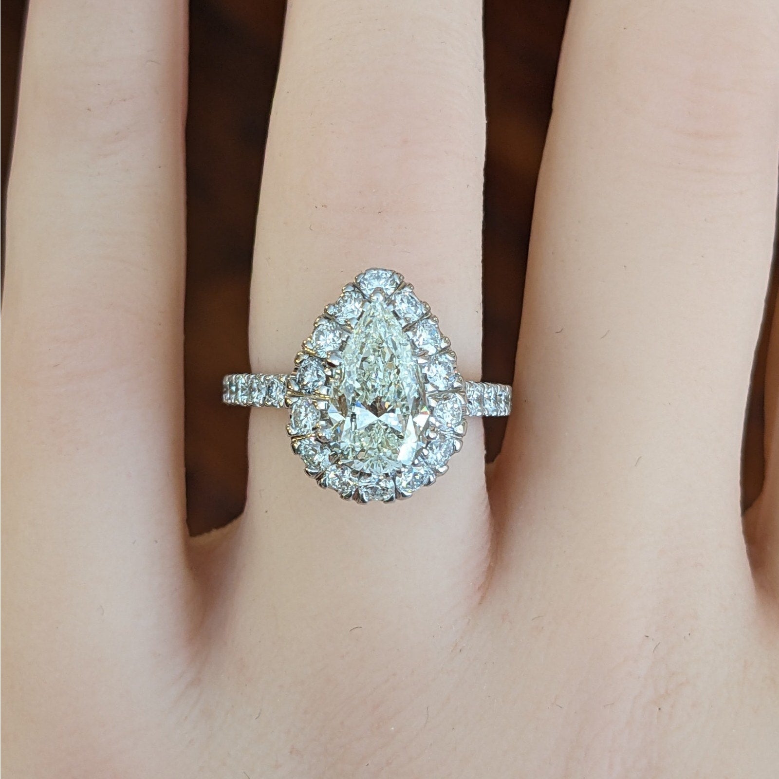 GIA 2.18 ct Pear Shape Diamond Ring in 18k White Gold