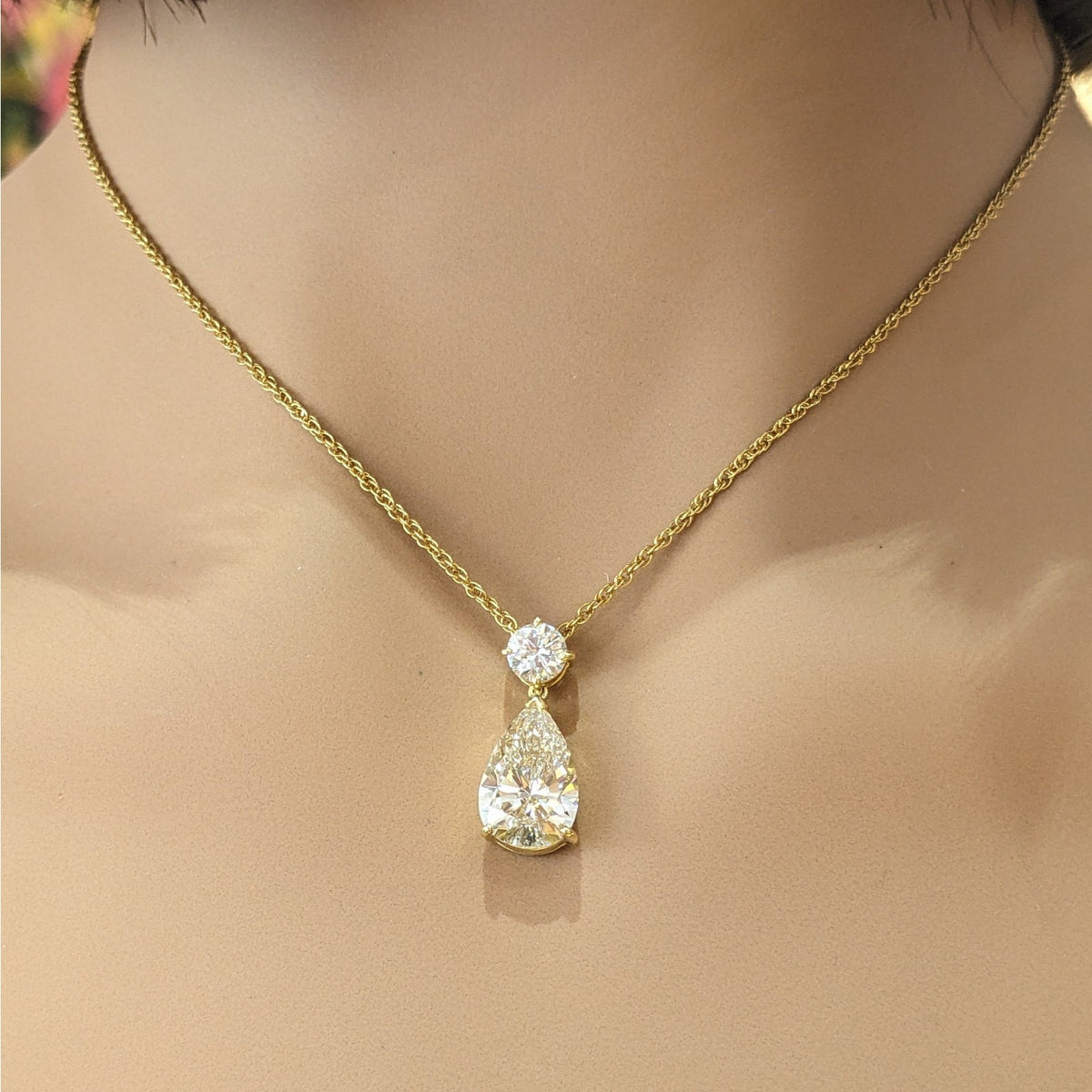 GIA 3.11 ct Pear Diamond Pendant Necklace in 18k Yellow Gold