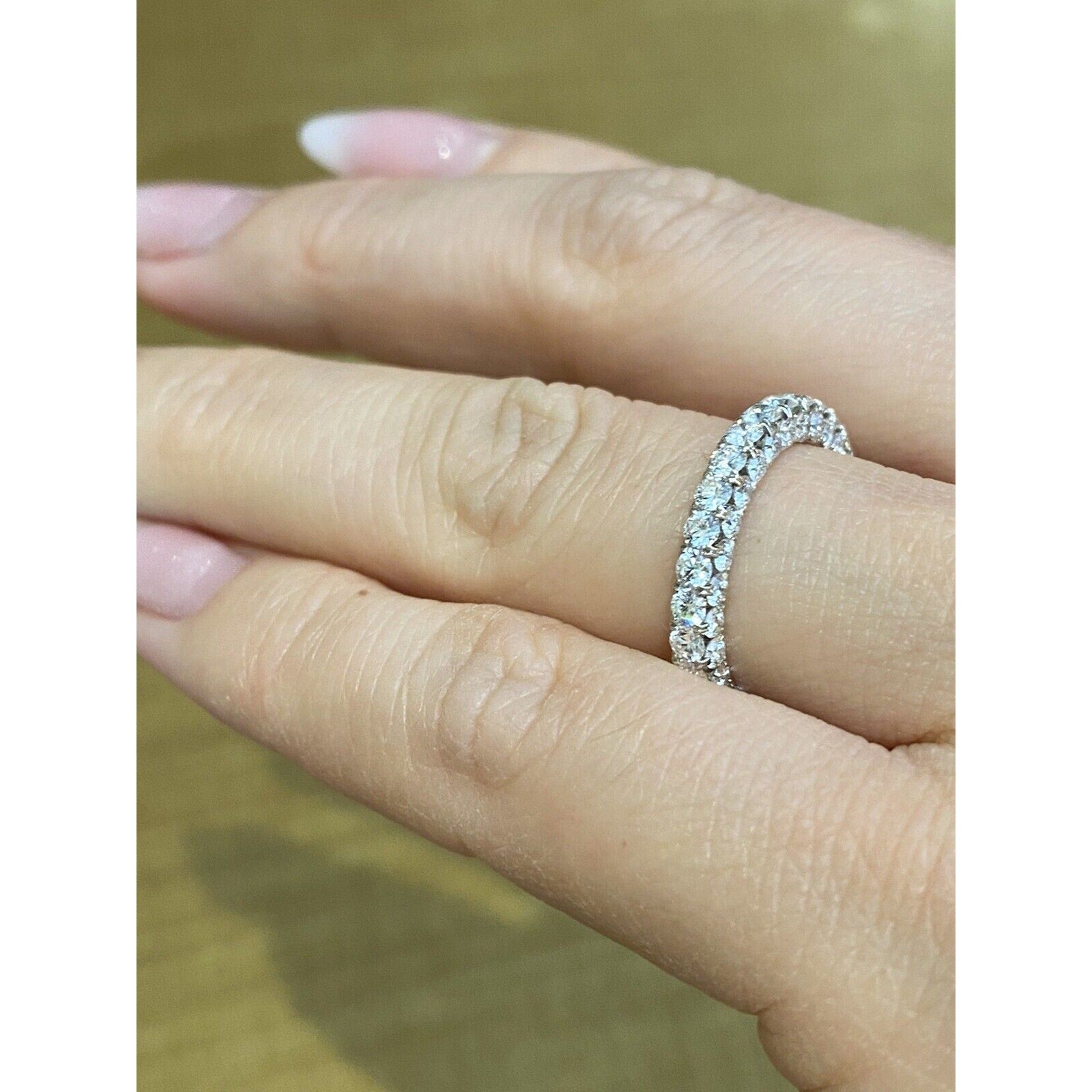 2.94 cts Diamond Eternity Band in 18k White Gold size 5.75 2.9mm
