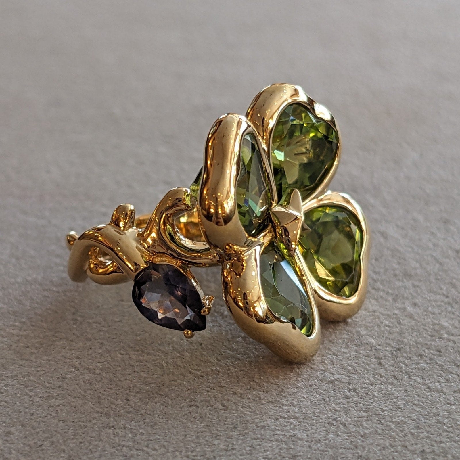 Four Leaf Clover Peridot and Sapphire Cocktail Ring in 18k Yellow Gold
