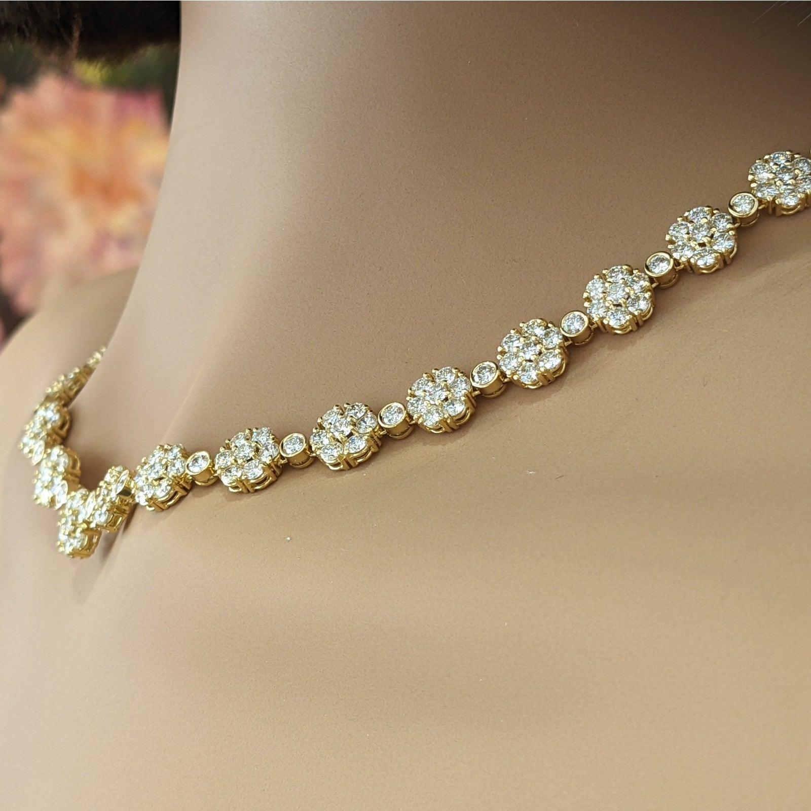 Natural Diamond Floret Necklace 10.68 ctw - Italian- 18k Yellow Gold