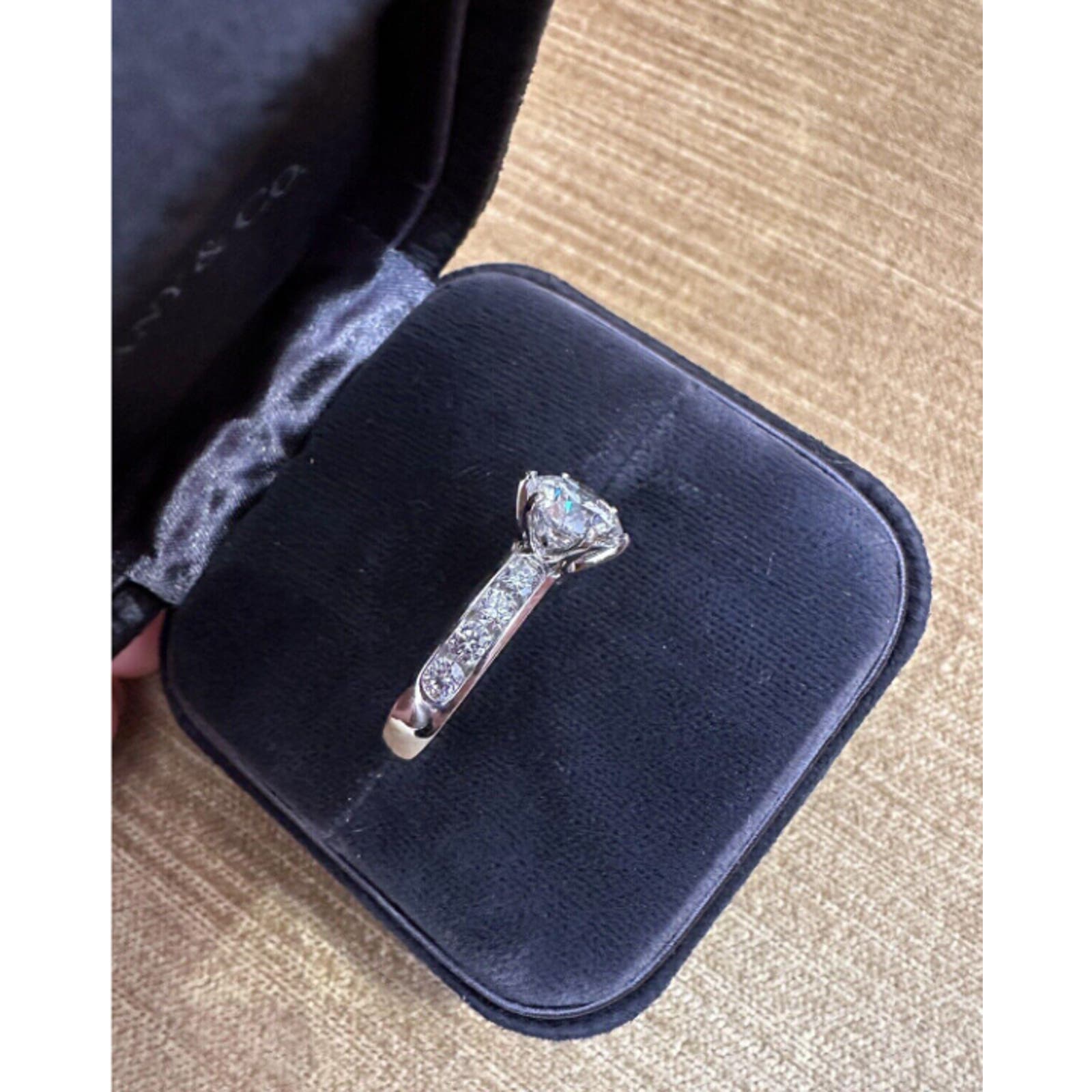 Tiffany &Co Ring Round 2.01 ct F color, VVS1 with Diamonds in Platinum-HM2502BE