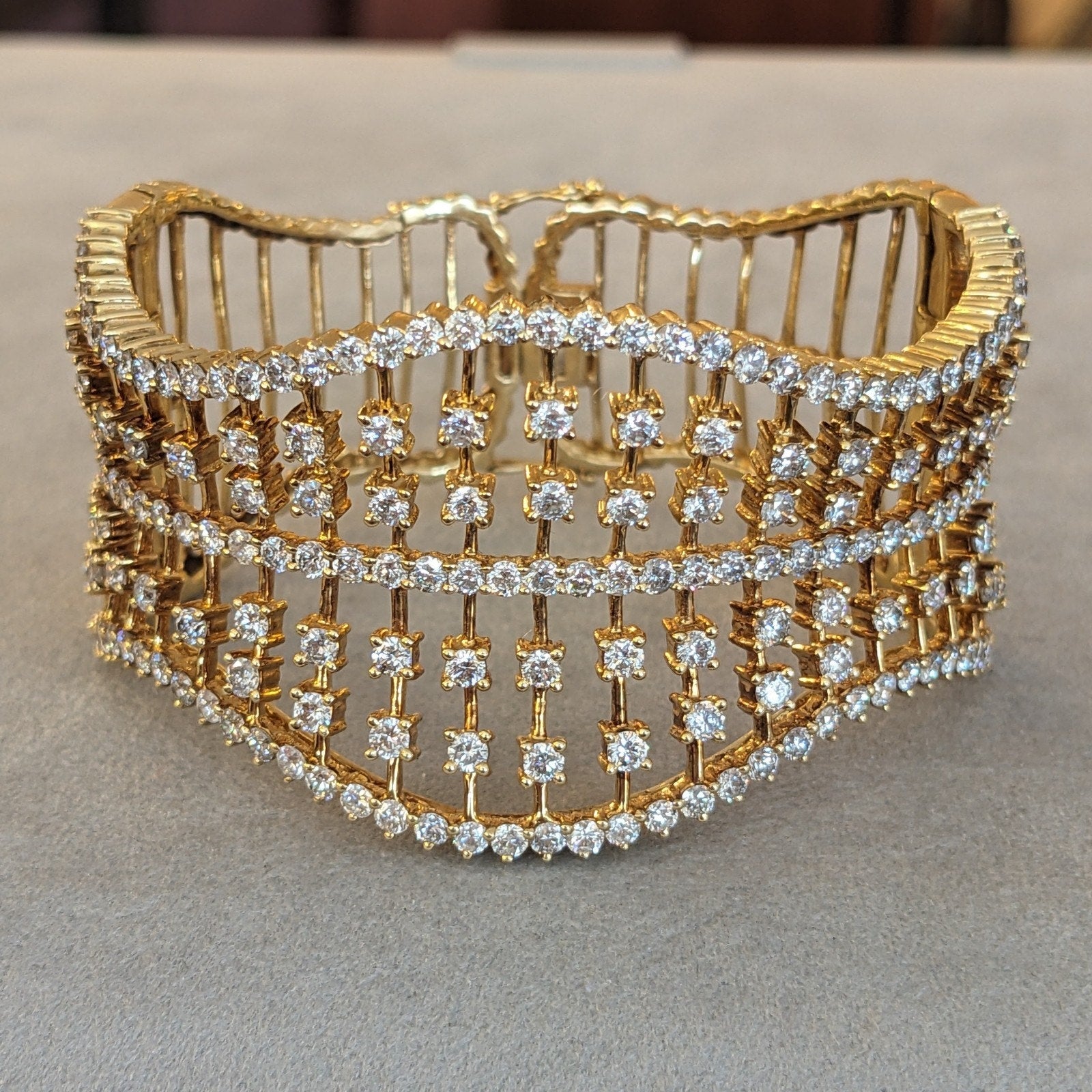 Natural Diamond Cuff Bracelet 10.20 cttw in 14k Yellow Gold