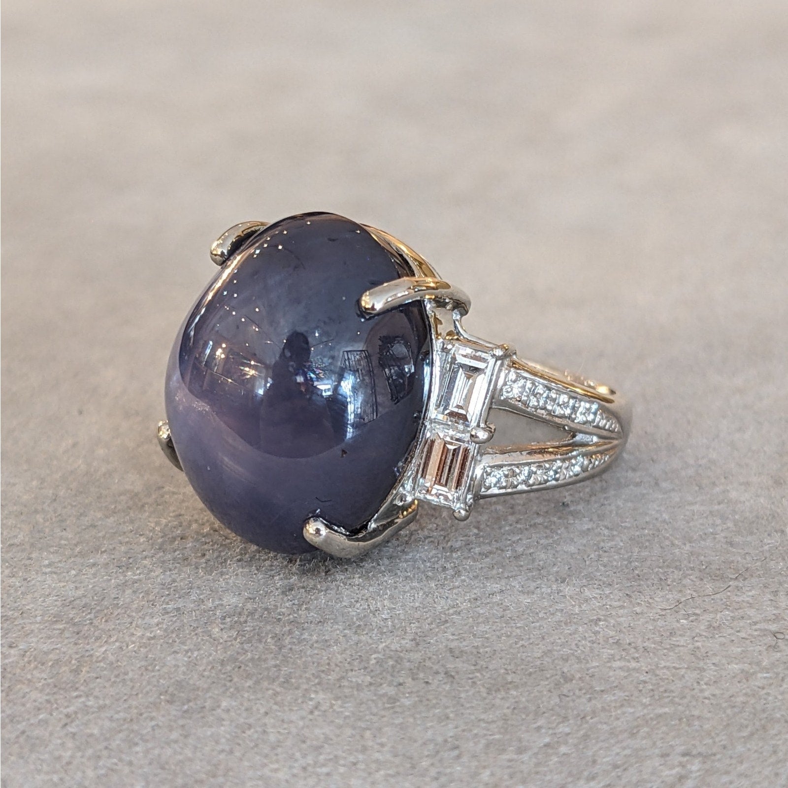 Natural Star Sapphire 29.67 carat and Diamond Ring in Platinum