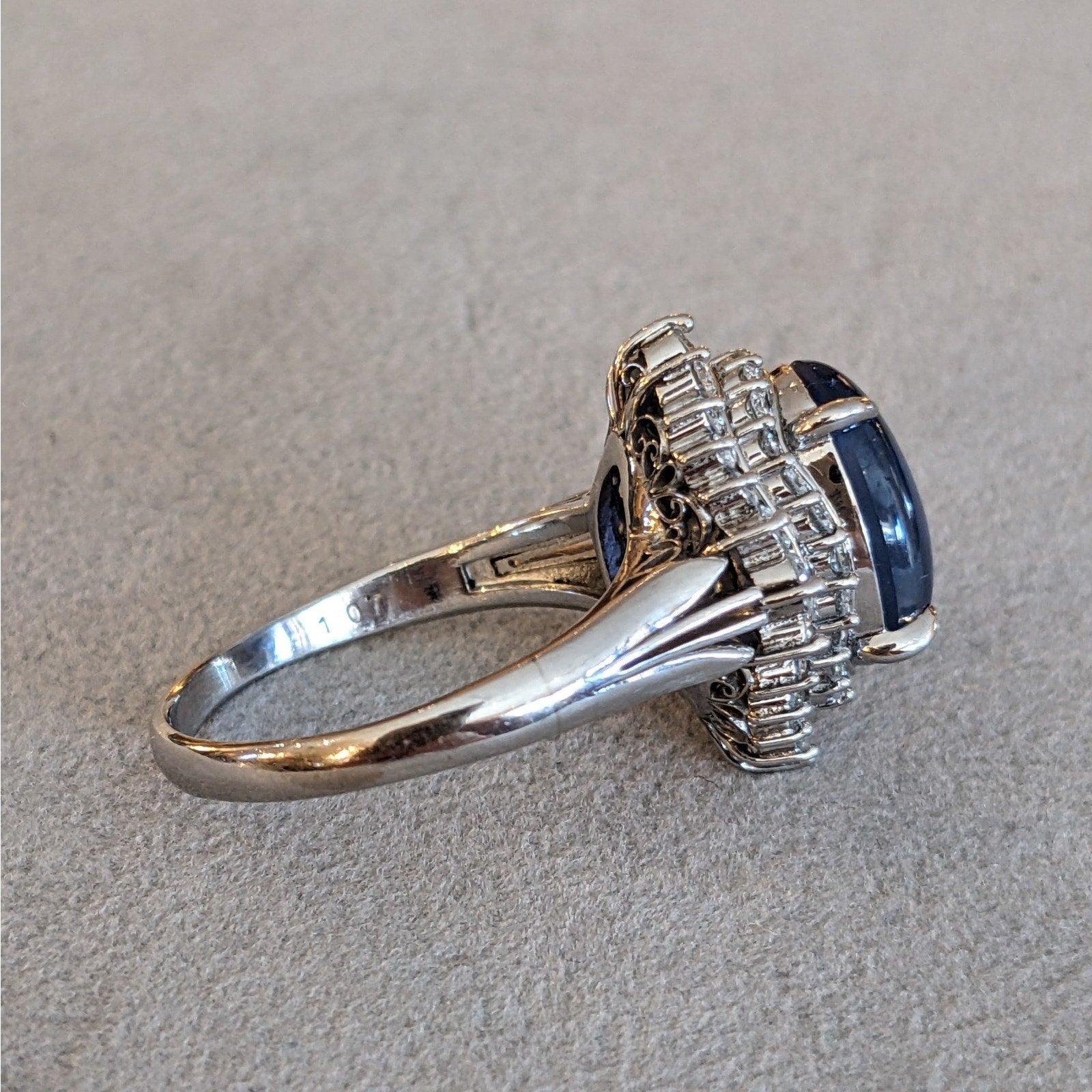 8.00 ct Oval Blue Star Sapphire & Diamond Ring in Platinum
