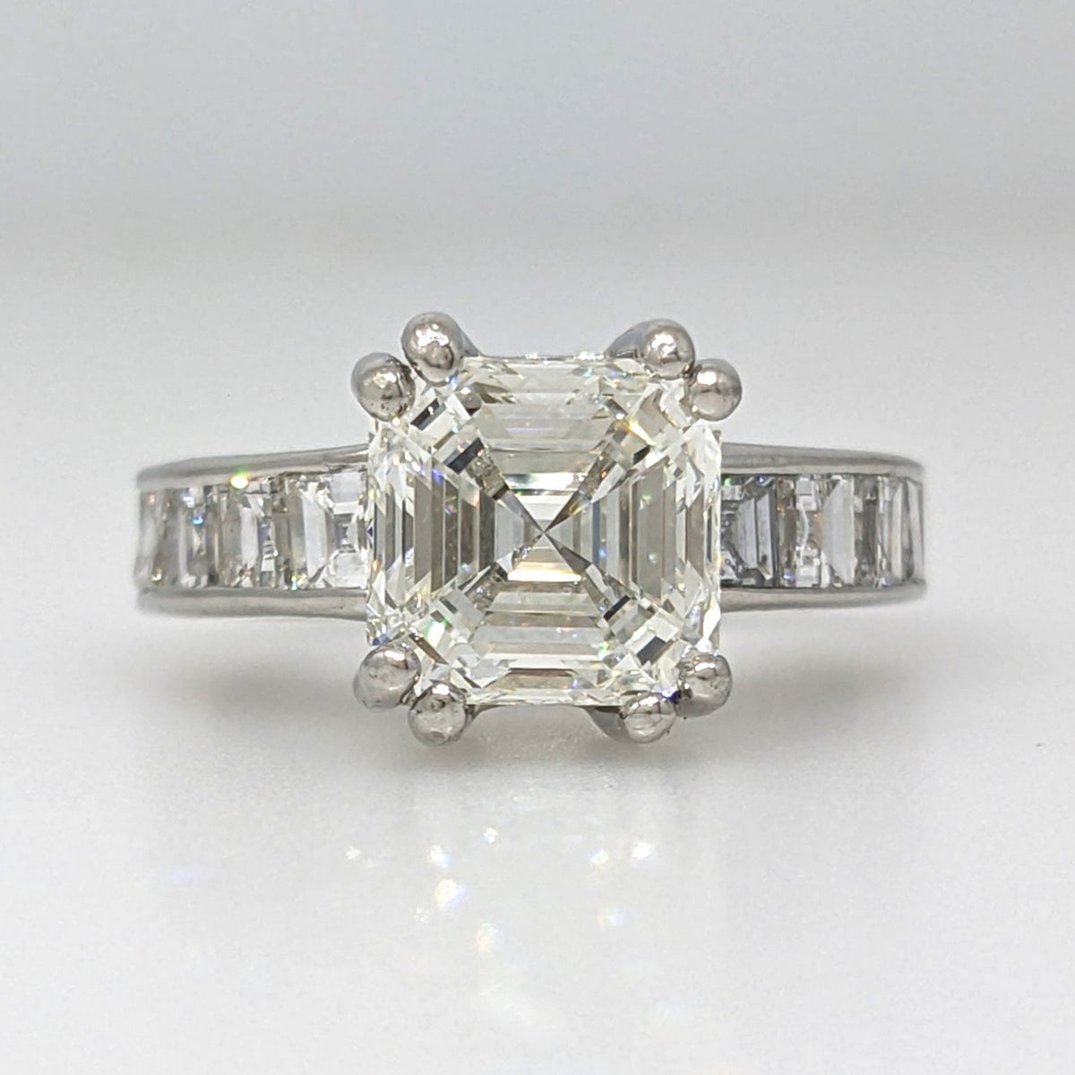 GIA 2.70 ct Asscher Cut Natural Diamond Ring in Platinum