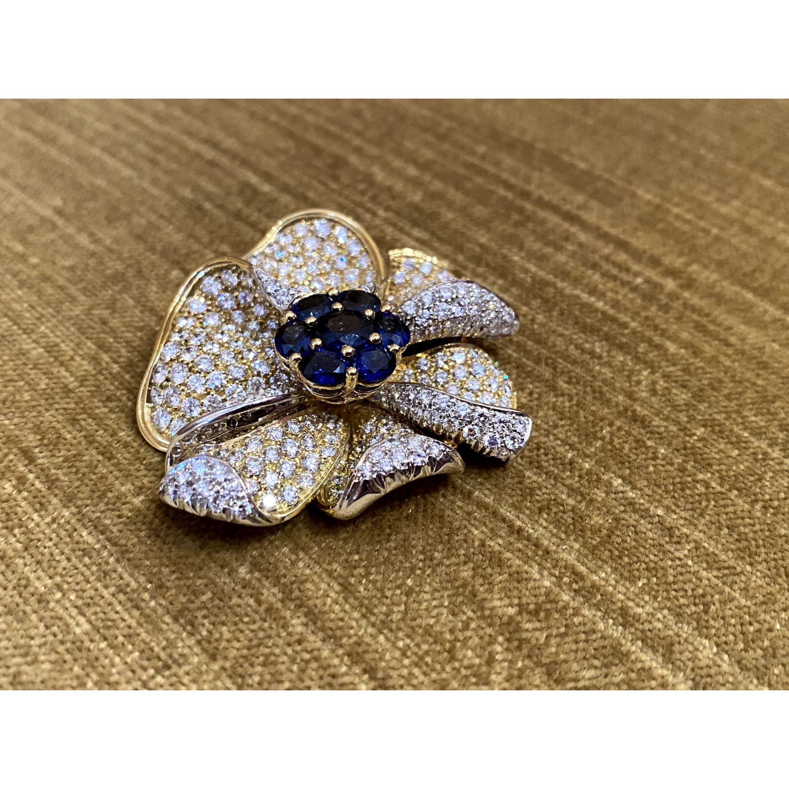 Picchiotti Sapphire and Diamond Flower Brooch in 18k Yellow Gold - HM2307IE
