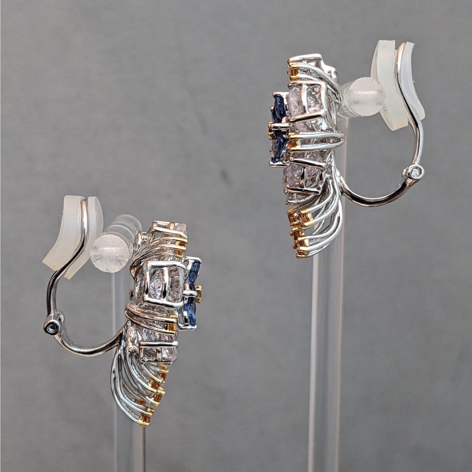 Flower Earrings with Sapphires and Gemstones in 18k White Gold