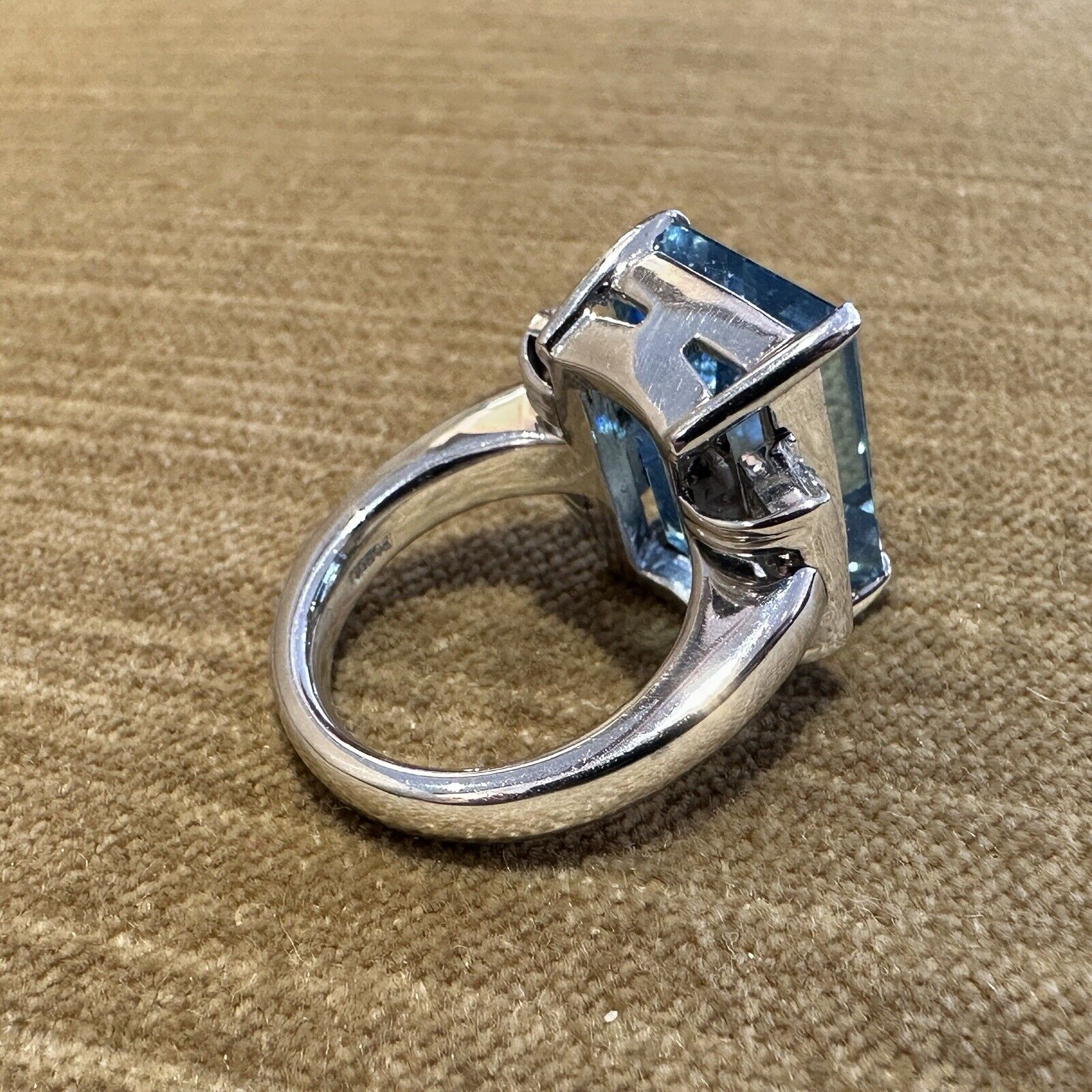 GIA 15.70 ct Aquamarine and Diamond Ring in Platinum