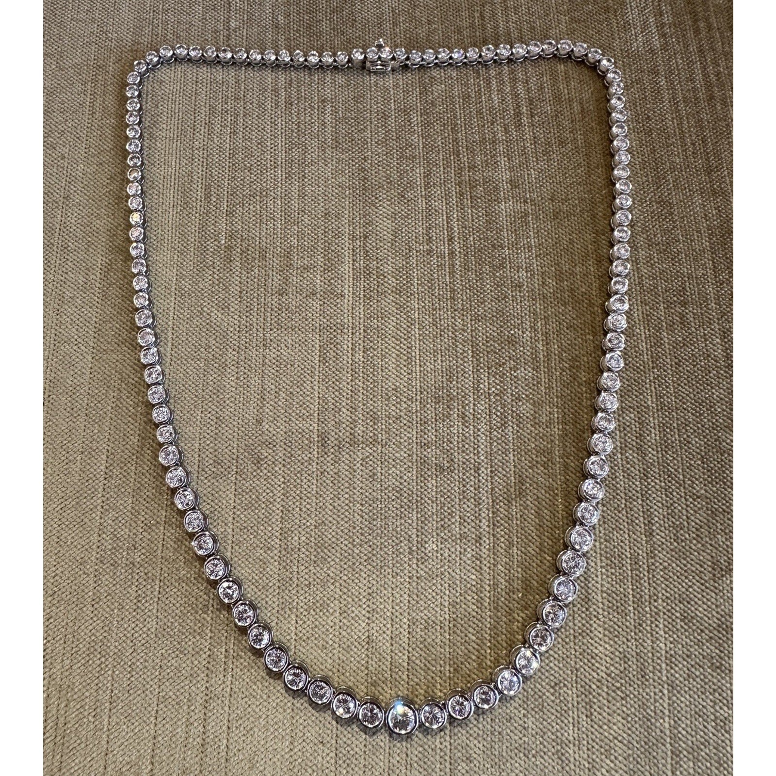 10.13 cttw Natural Diamond Graduated Tennis Necklace in Platinum 16.75"