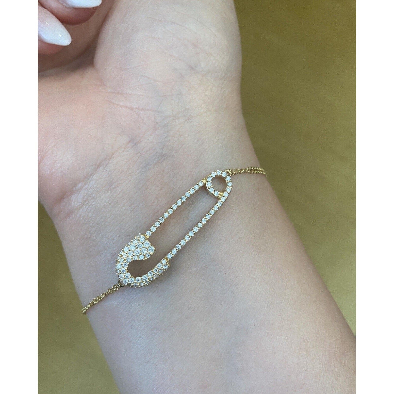 Diamond Safety Pin Bracelet 1.00 cttw in 18k Yellow Gold