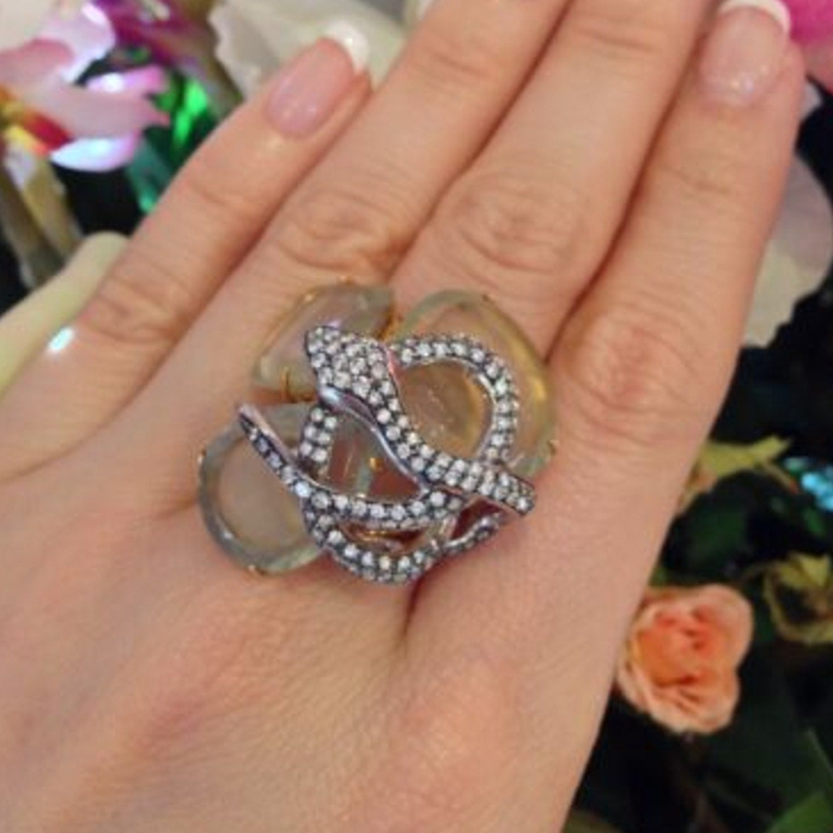 Leaderline Snake Ring with Diamonds and Green Quartz in 18k Gold