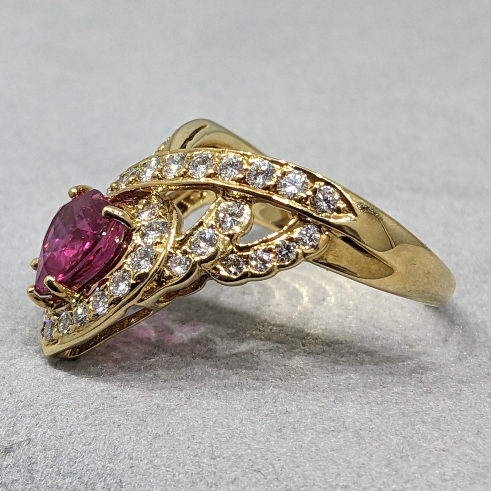Natural 1.40 ct Heart-shaped Ruby and Diamond Ring in 18k Yellow Gold