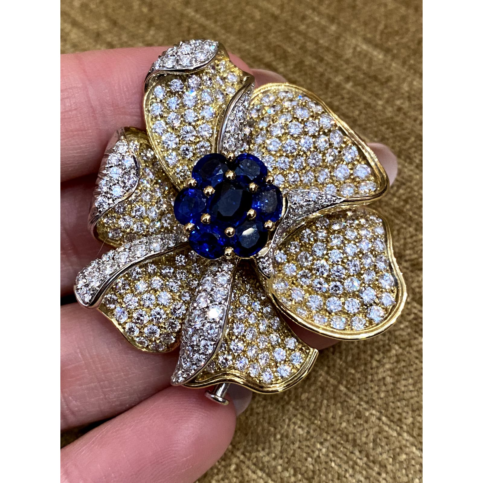 Picchiotti Sapphire and Diamond Flower Brooch in 18k Yellow Gold - HM2307IE