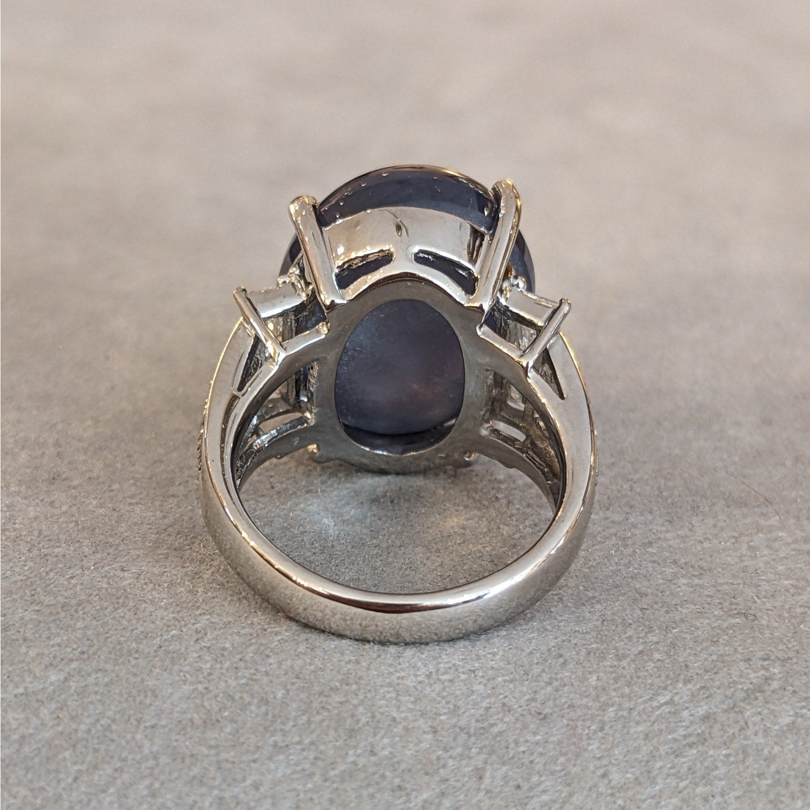 Natural Star Sapphire 29.67 carat and Diamond Ring in Platinum