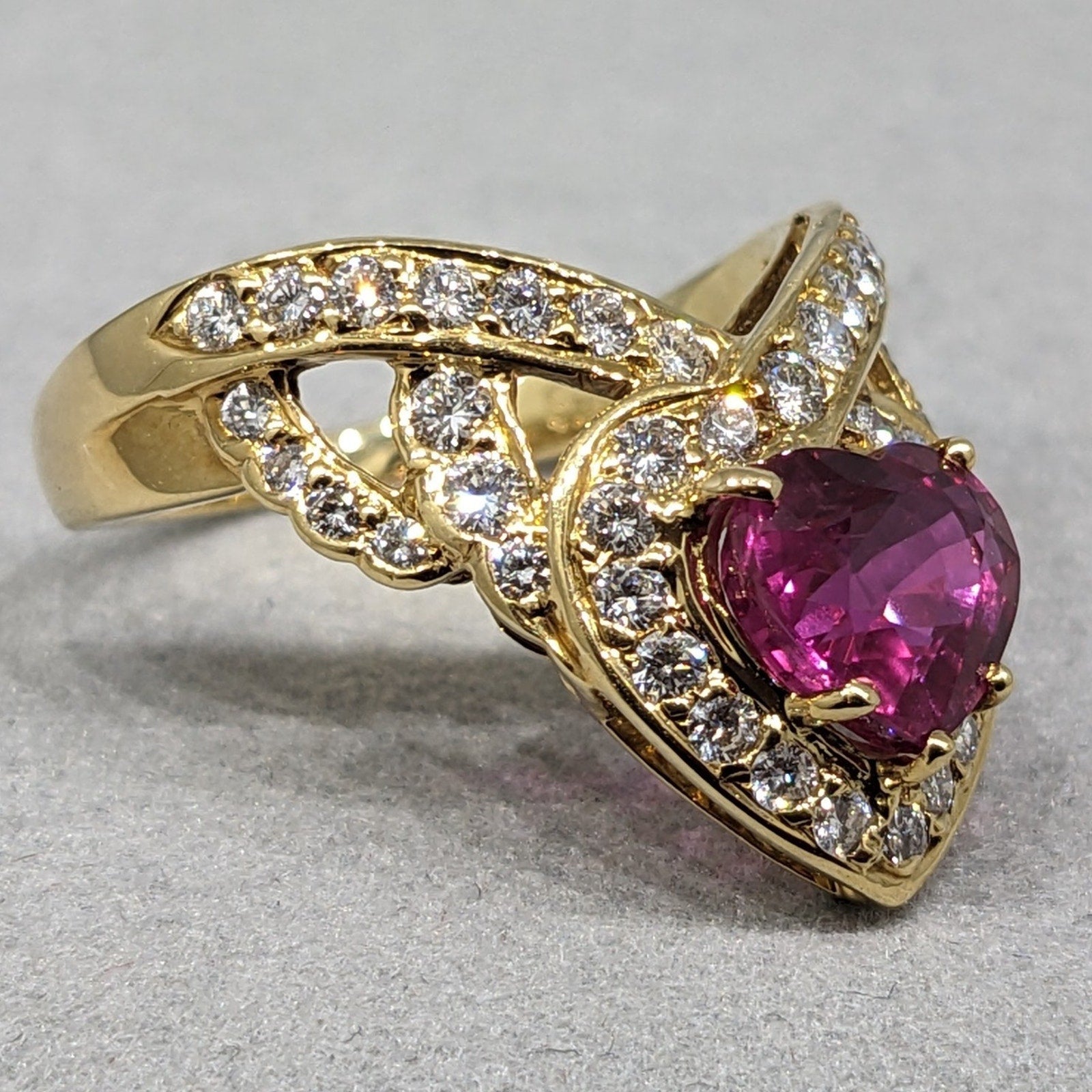Natural 1.40 ct Heart-shaped Ruby and Diamond Ring in 18k Yellow Gold