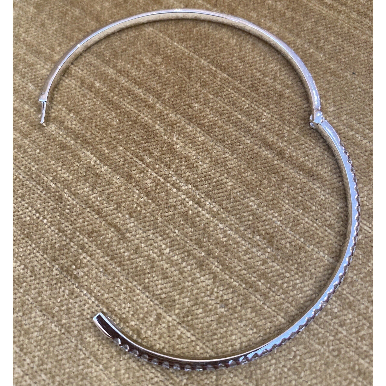 Diamond Bangle Single Row 1.00ct TW in 18k White Gold