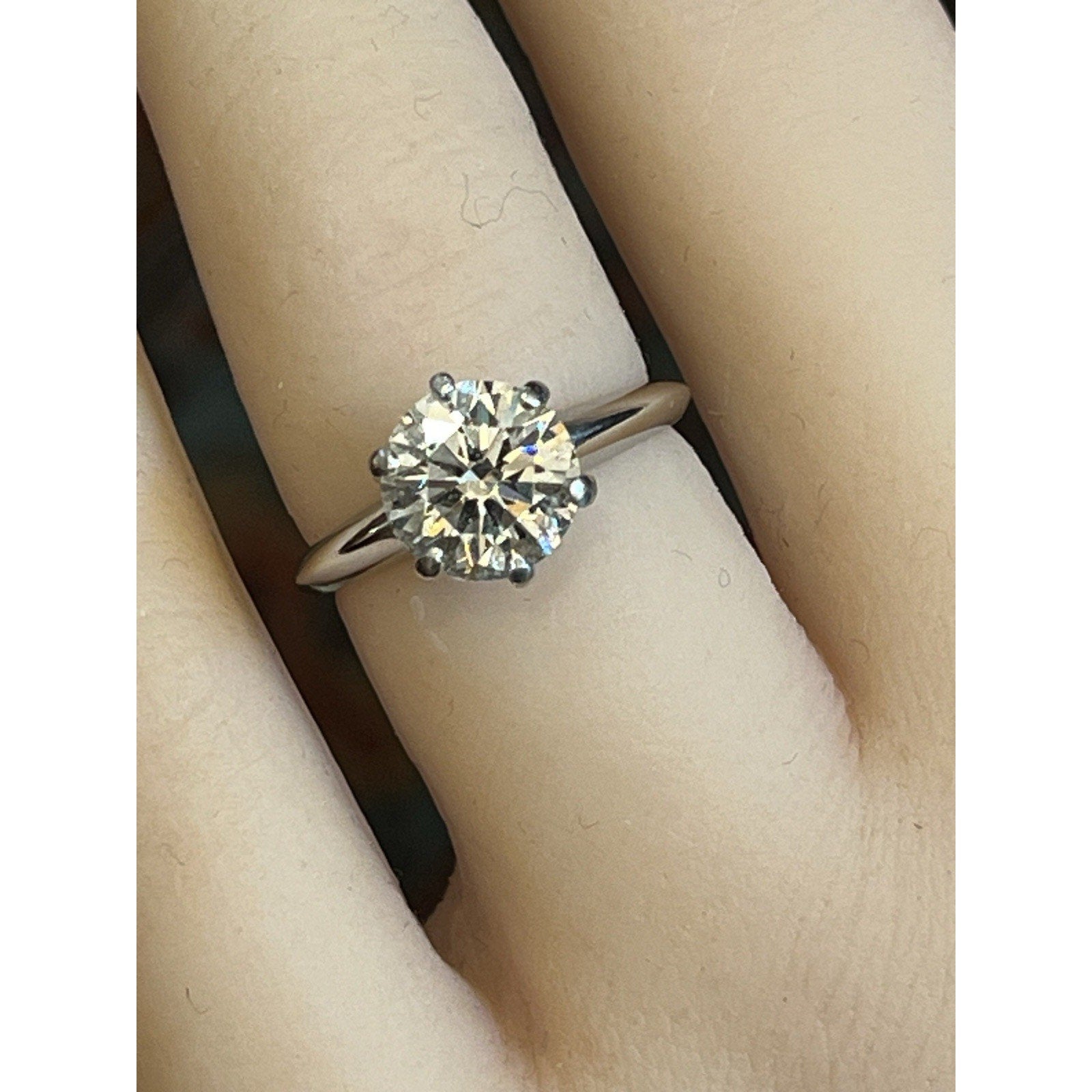 Tiffany 2.02 ct Round Brilliant Diamond Engagement Ring in Platinum