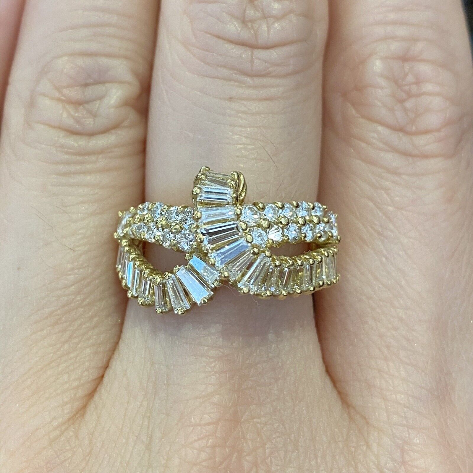 Round and Baguette Diamond Crossover Band Ring in 18K Yellow Gold