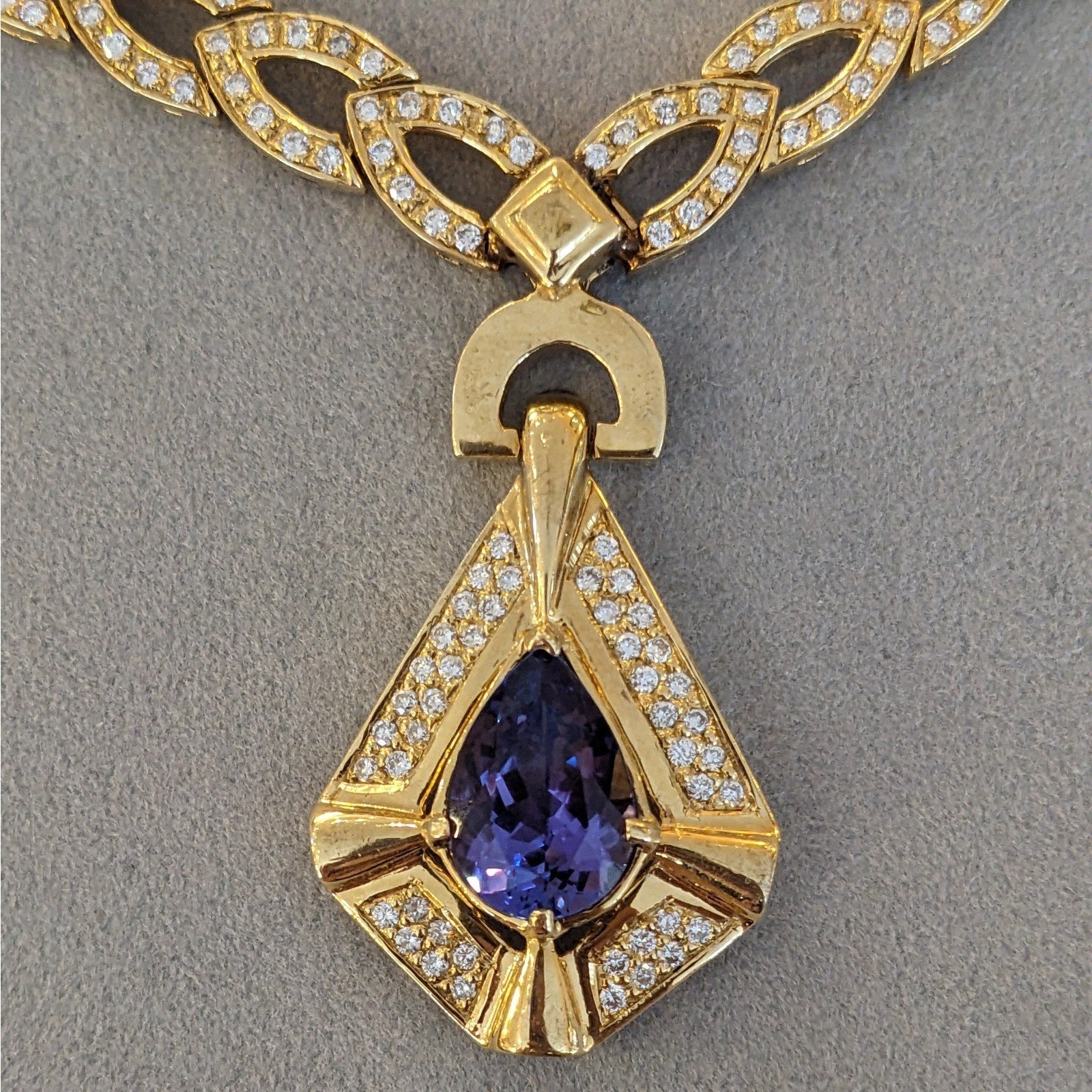 Tanzanite and Diamond Pendant Necklace in 18k Yellow Gold
