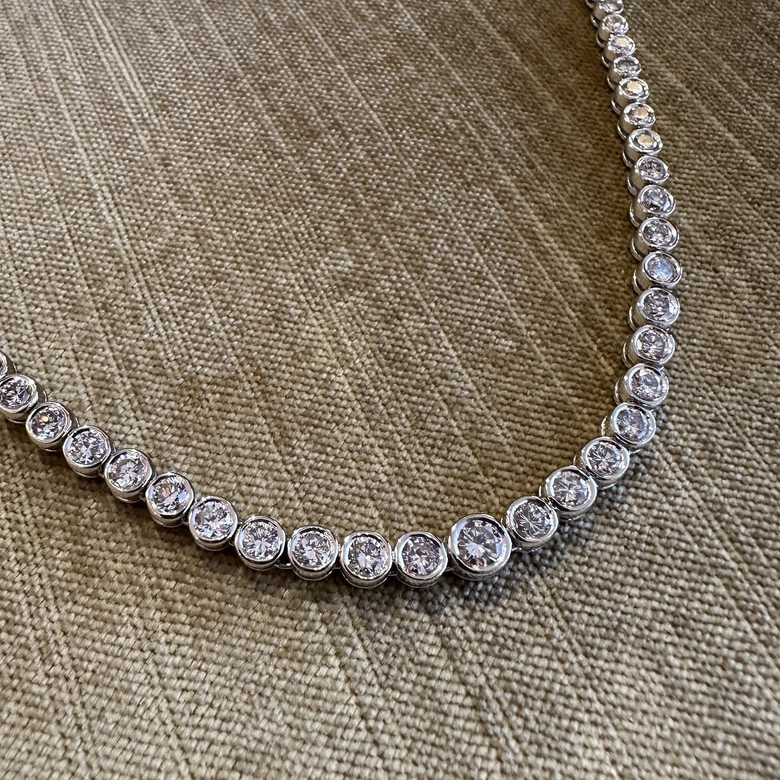10.13 cttw Natural Diamond Graduated Tennis Necklace in Platinum 16.75"