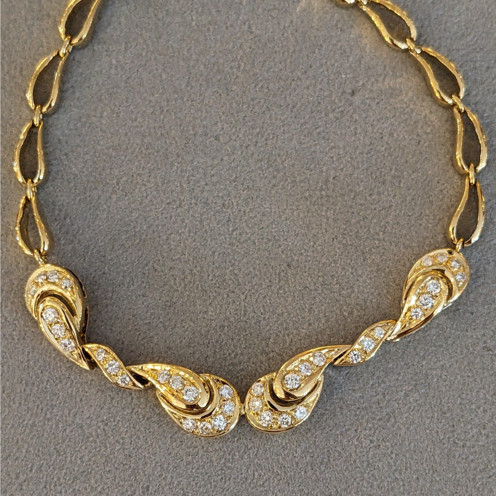ITALY Diamond Choker Necklace in 18k Yellow Gold