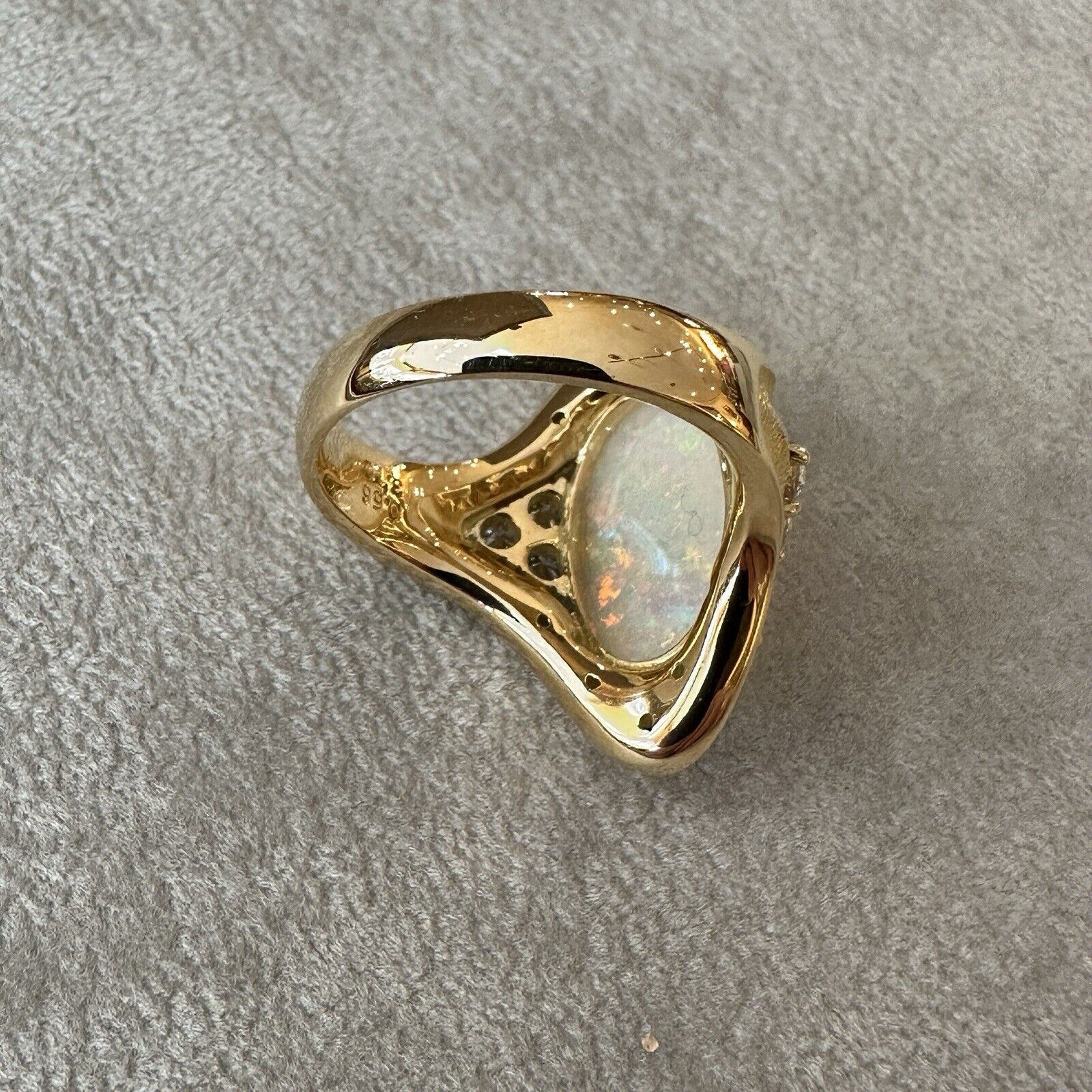 Natural Oval Opal & Diamond Ring in 18k Yellow Gold