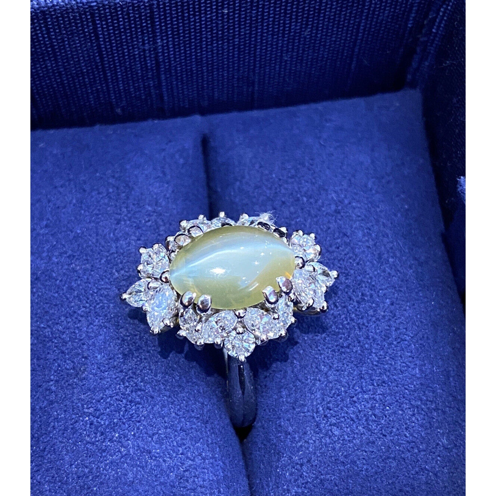 Cat's Eye Chrysoberyl and Diamond Ring in Platinum
