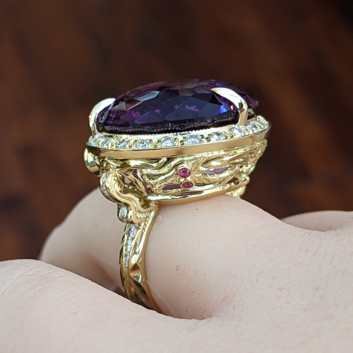 GIA Round Amethyst 29.51 ct and Diamond Dragon Ring in 18k Yellow Gold