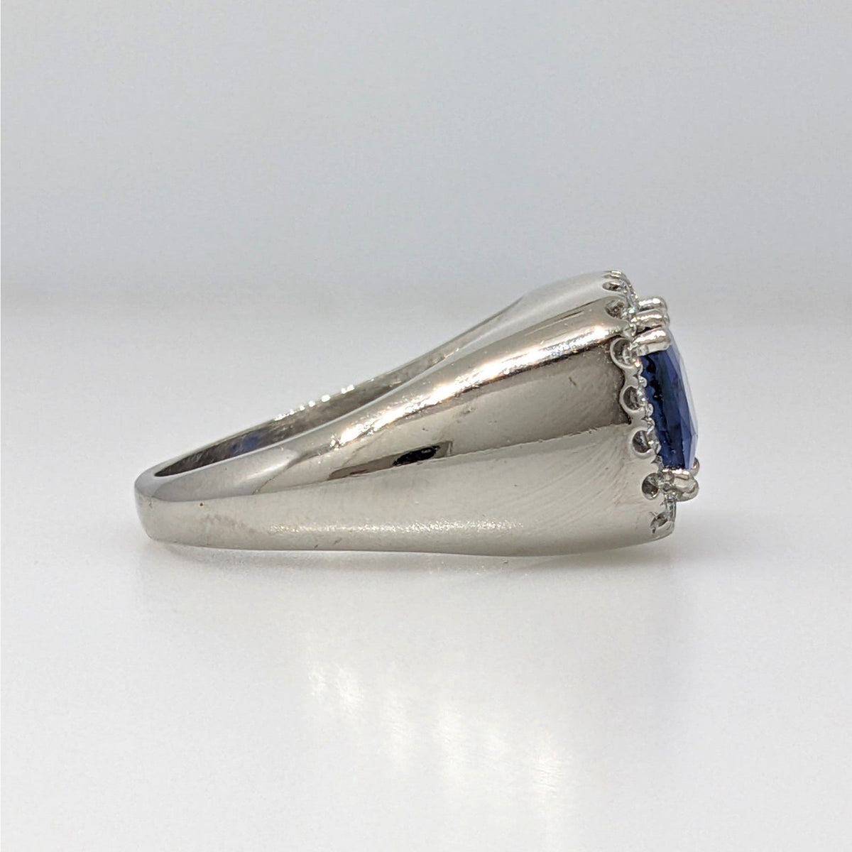 GIA Unheated 3.44 ct Natural Sapphire Ring with Diamonds in Platinum