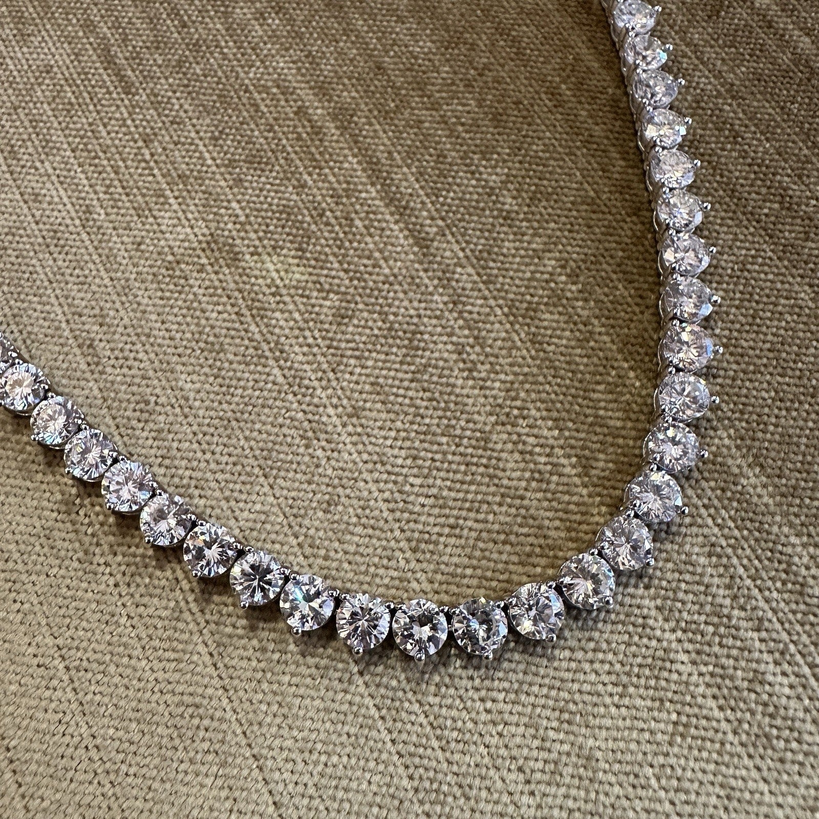 32.32 carats Natural Diamond Tennis Necklace in 18k White Gold 16.5 inch