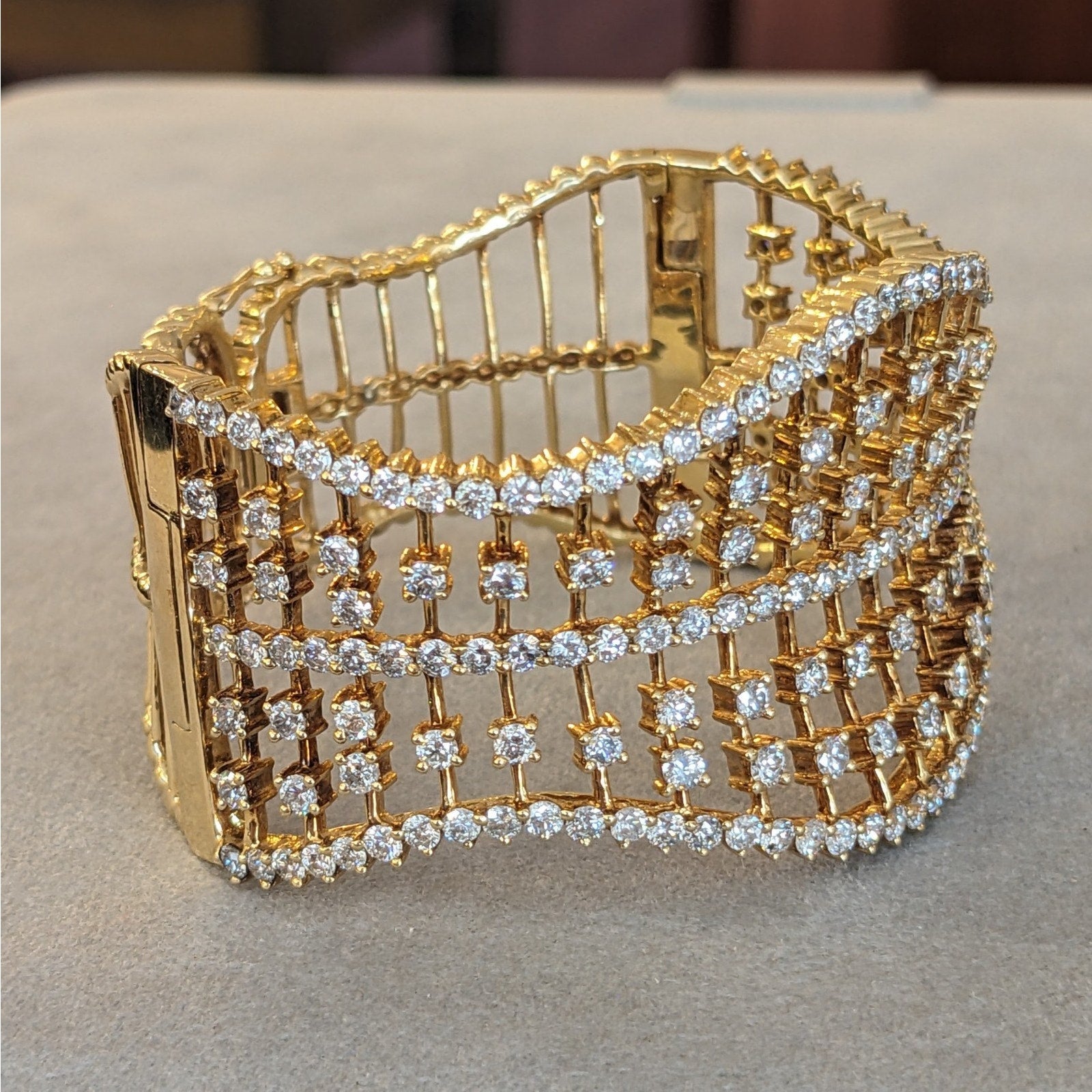 Natural Diamond Cuff Bracelet 10.20 cttw in 14k Yellow Gold