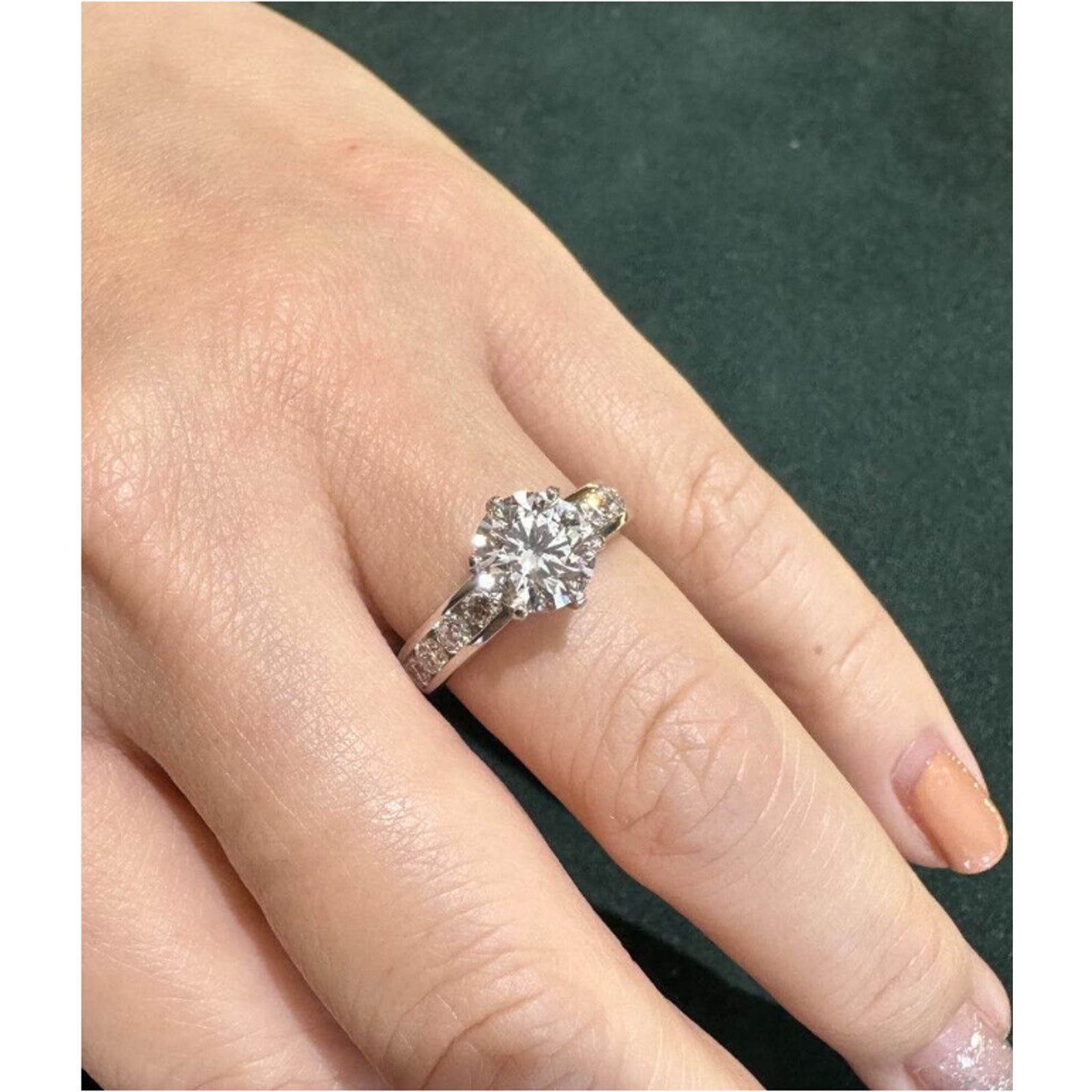 Tiffany &Co Ring Round 2.01 ct F color, VVS1 with Diamonds in Platinum-HM2502BE