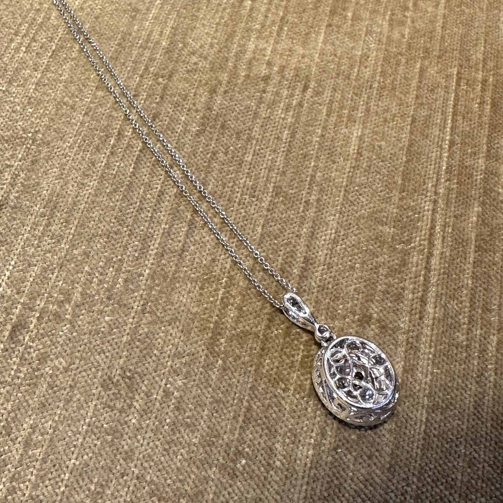 GIA Natural Yellow 1.50 ct Oval Diamond Pendant Necklace in White Gold