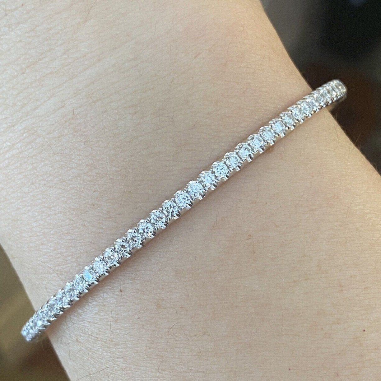 Diamond Bangle Single Row 1.00ct TW in 18k White Gold