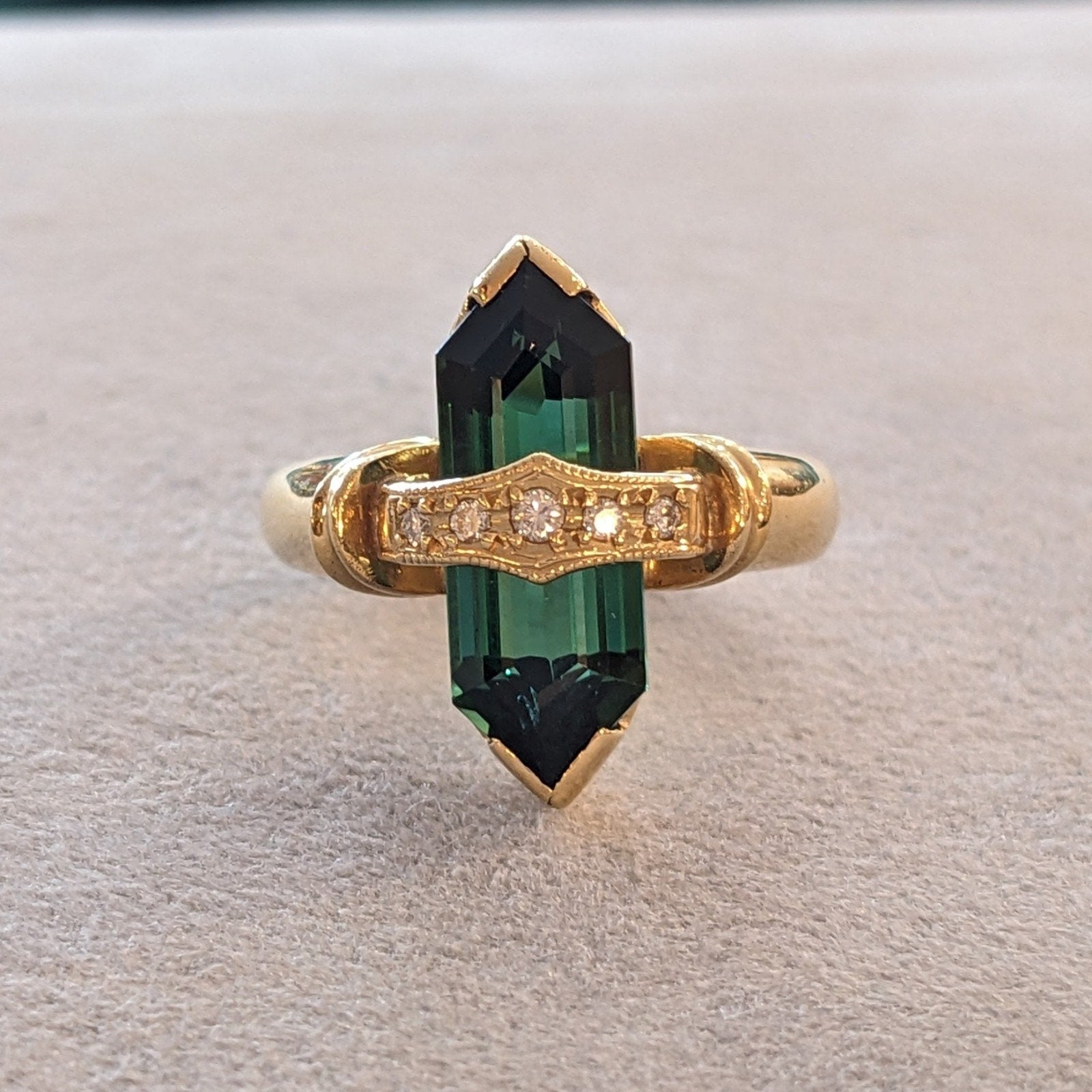 Green Tourmaline and Diamond Ring in 18k Yellow Gold