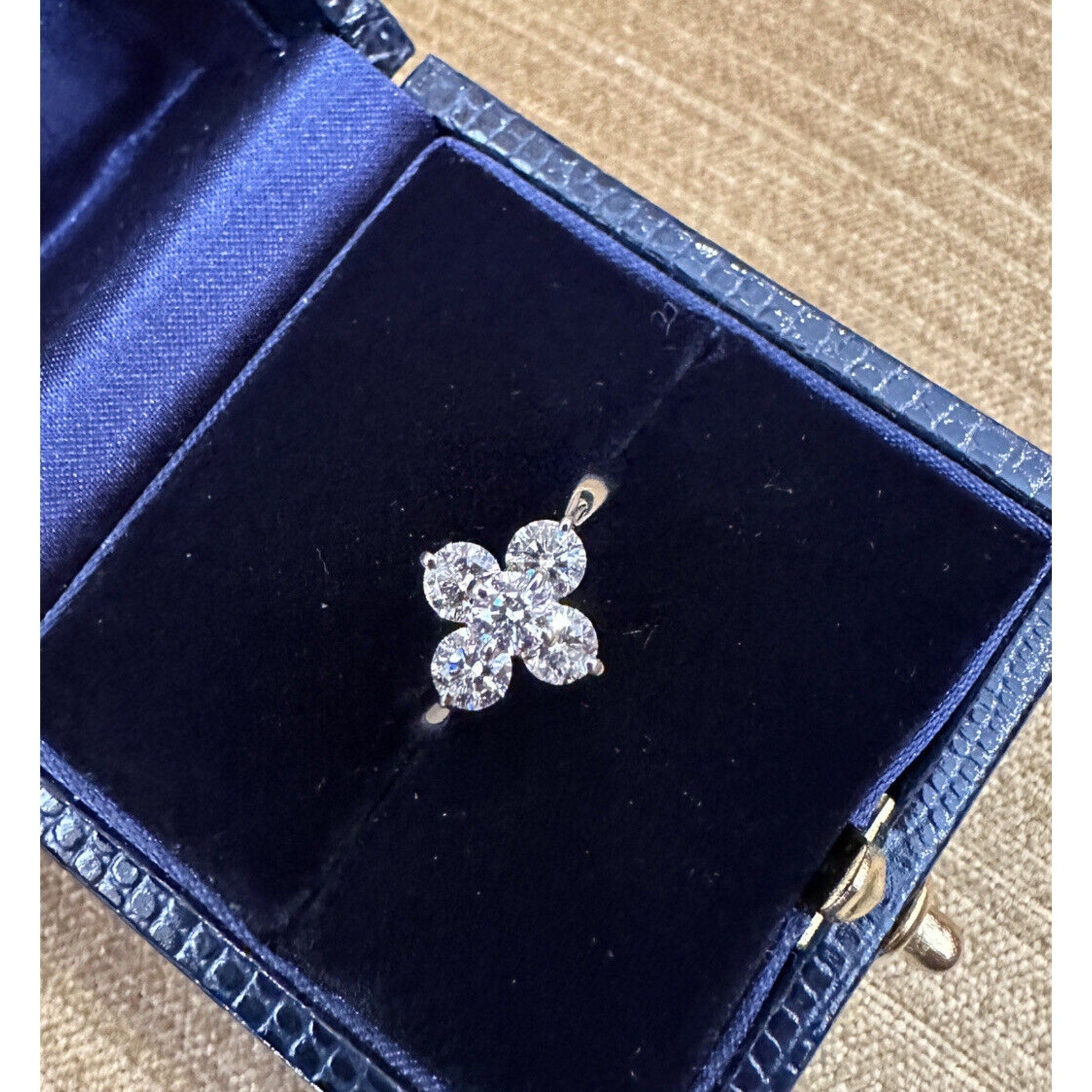 1.00 cttw Round Diamond Flower Floret Ring in Platinum