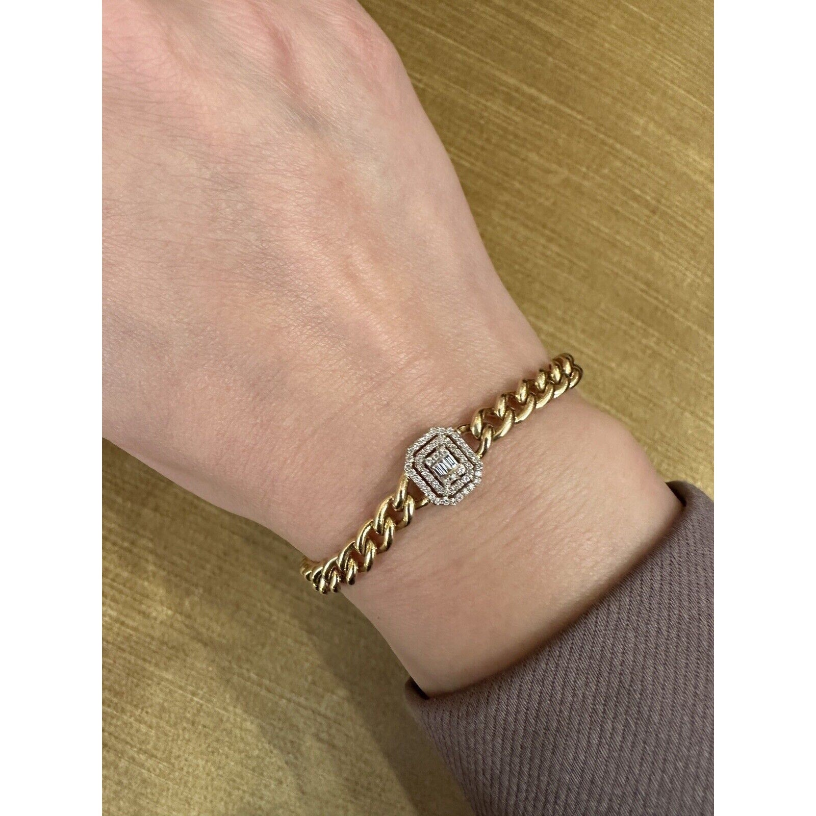 Pave & Illusion Set Diamond Curb Link Bracelet in 18k Yellow Gold
