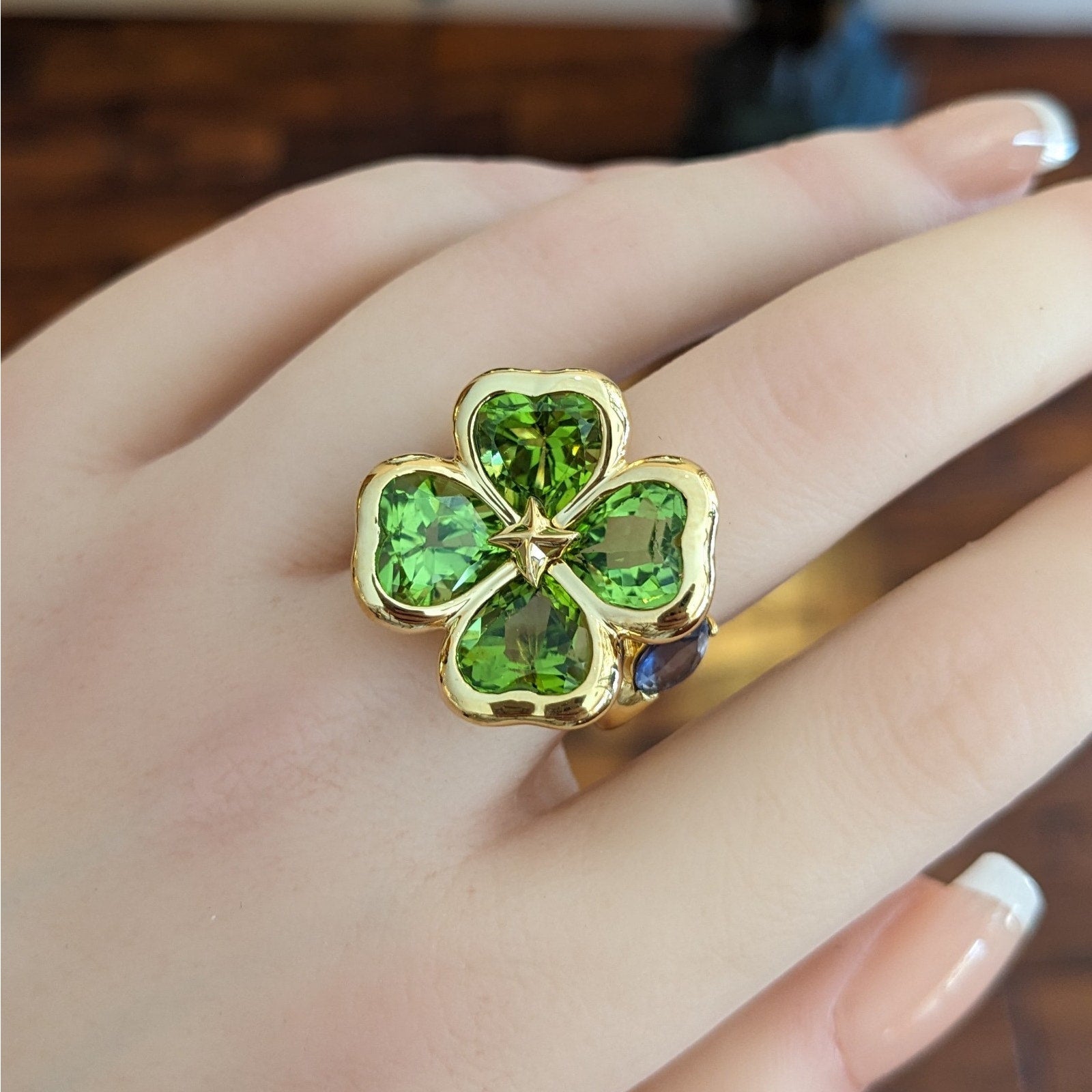 Four Leaf Clover Peridot and Sapphire Cocktail Ring in 18k Yellow Gold