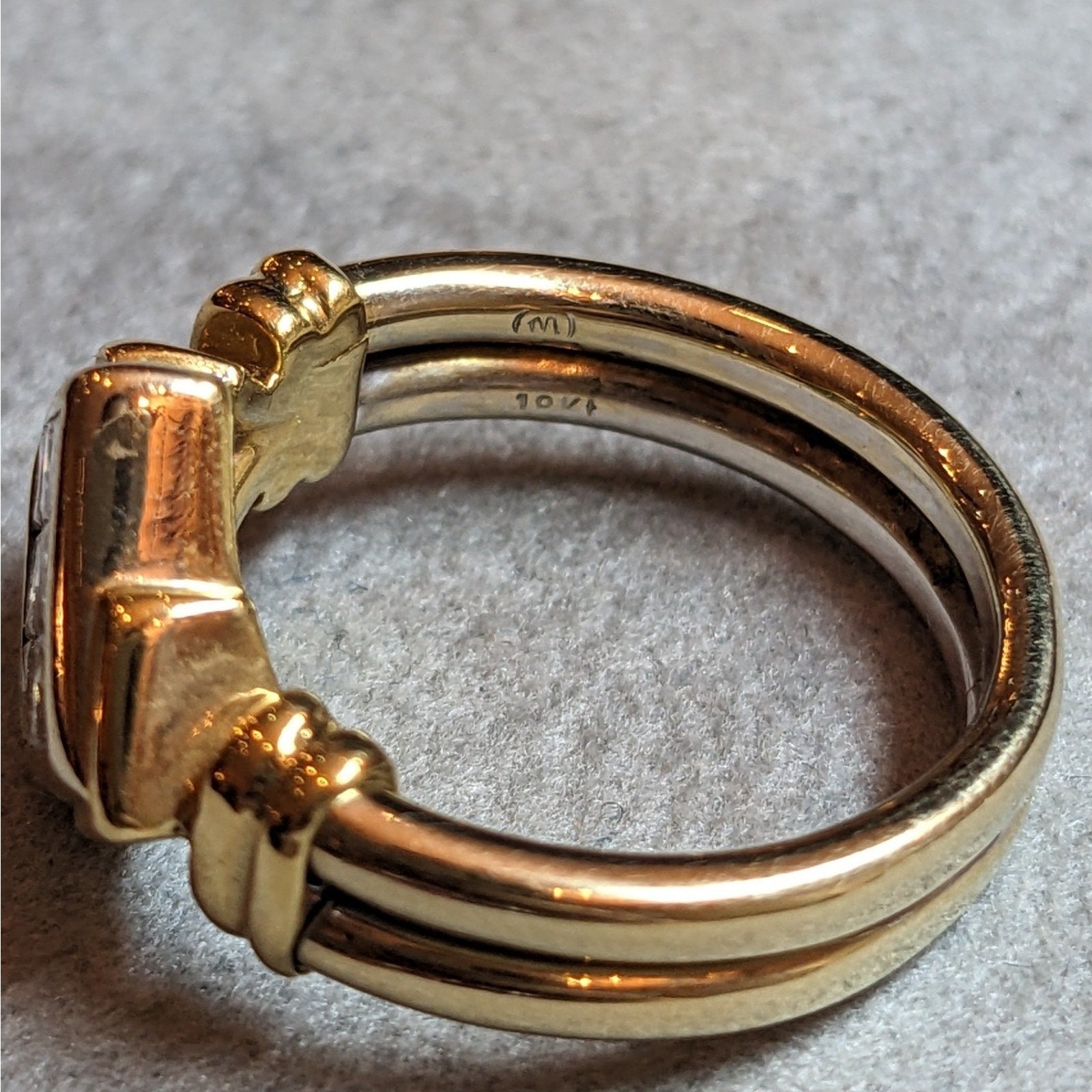 Illusion Set Princess Cut Diamond Ring in 18k Yellow Gold