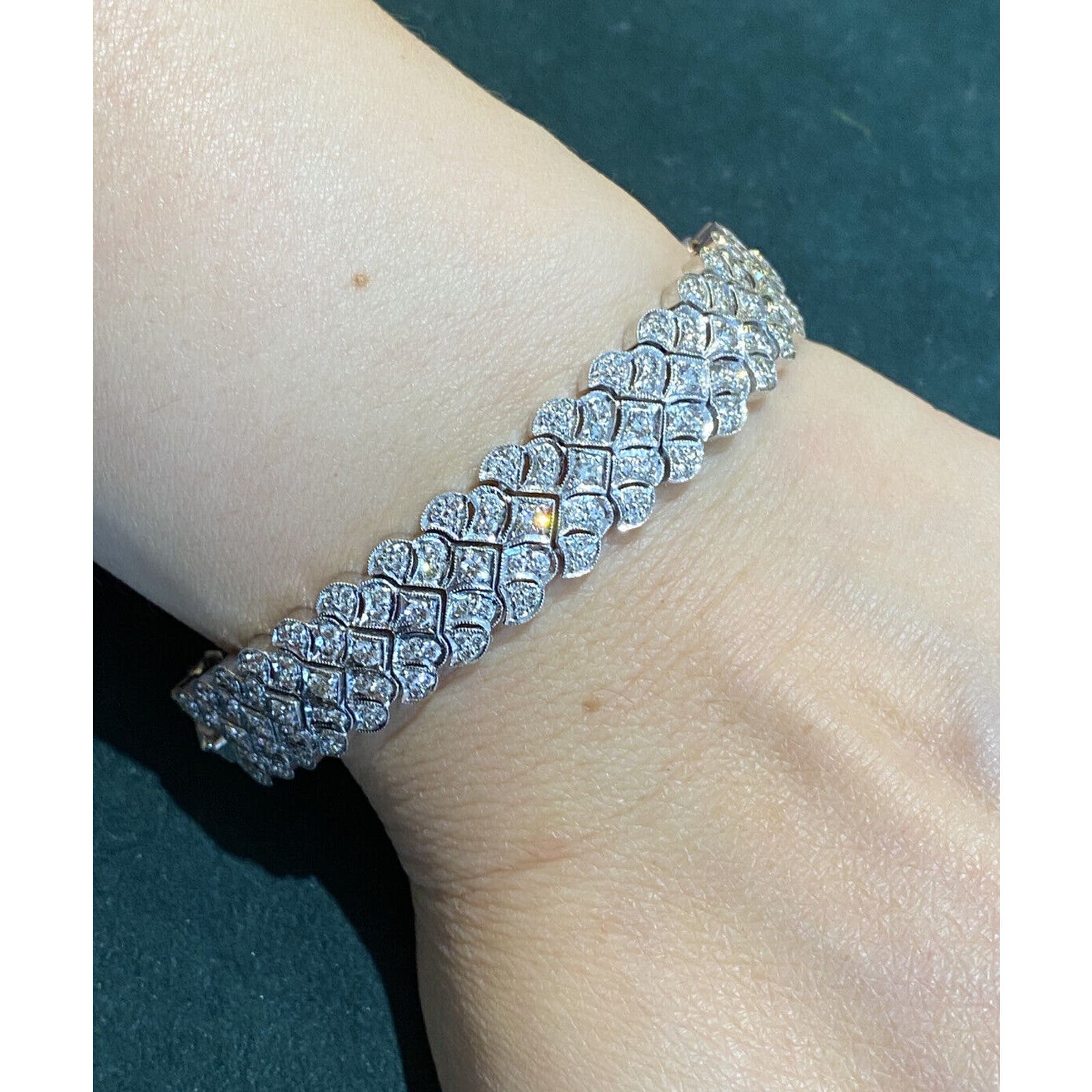 Vintage Scalloped Link Diamond Bracelet 4.50cttw in 18k White Gold -- HM2291AIDF
