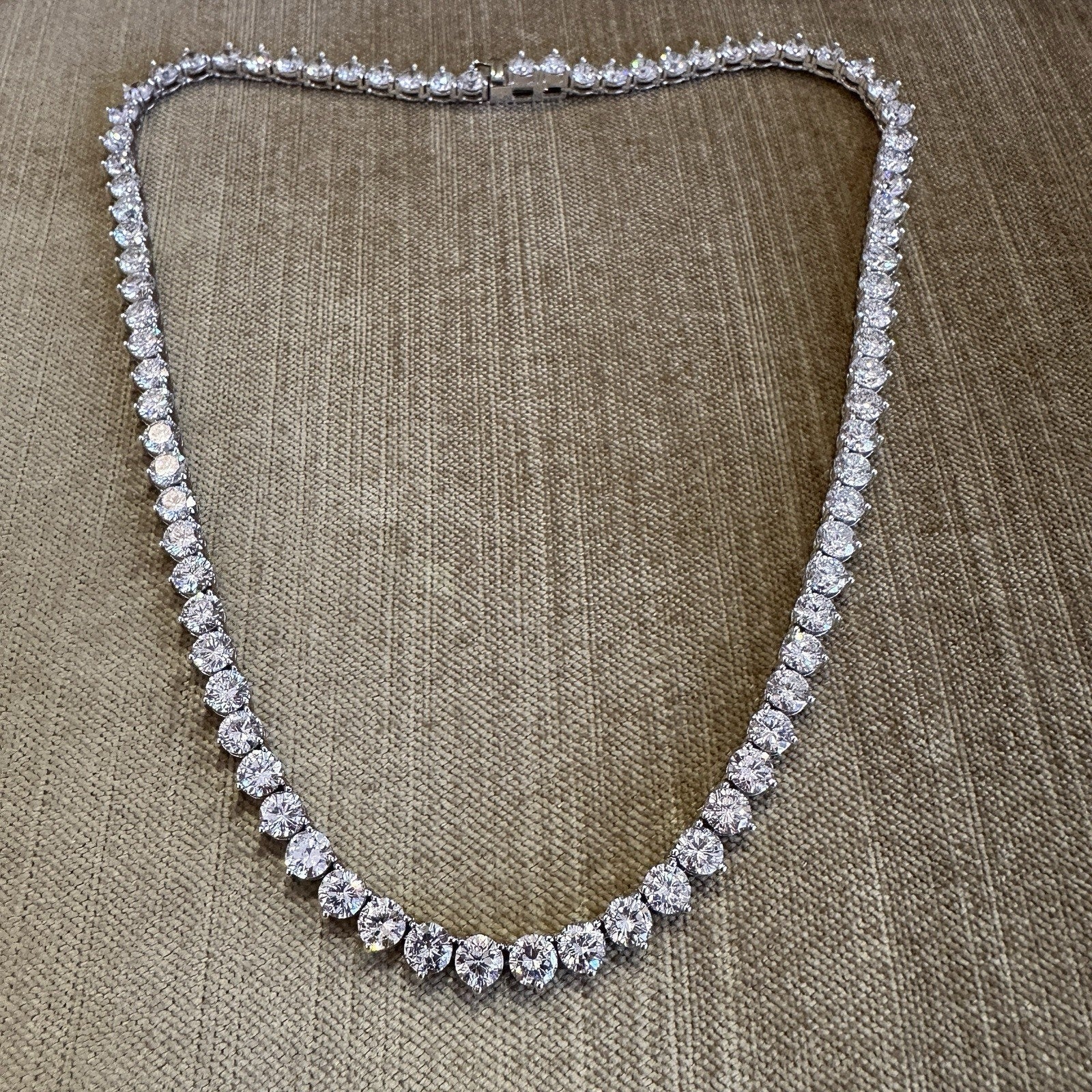 32.32 carats Natural Diamond Tennis Necklace in 18k White Gold 16.5 inch